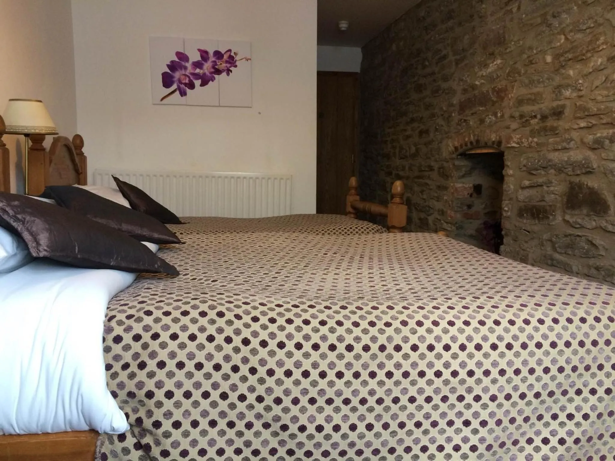 Photo of the whole room, Bed in The White Horse Inn, Clun