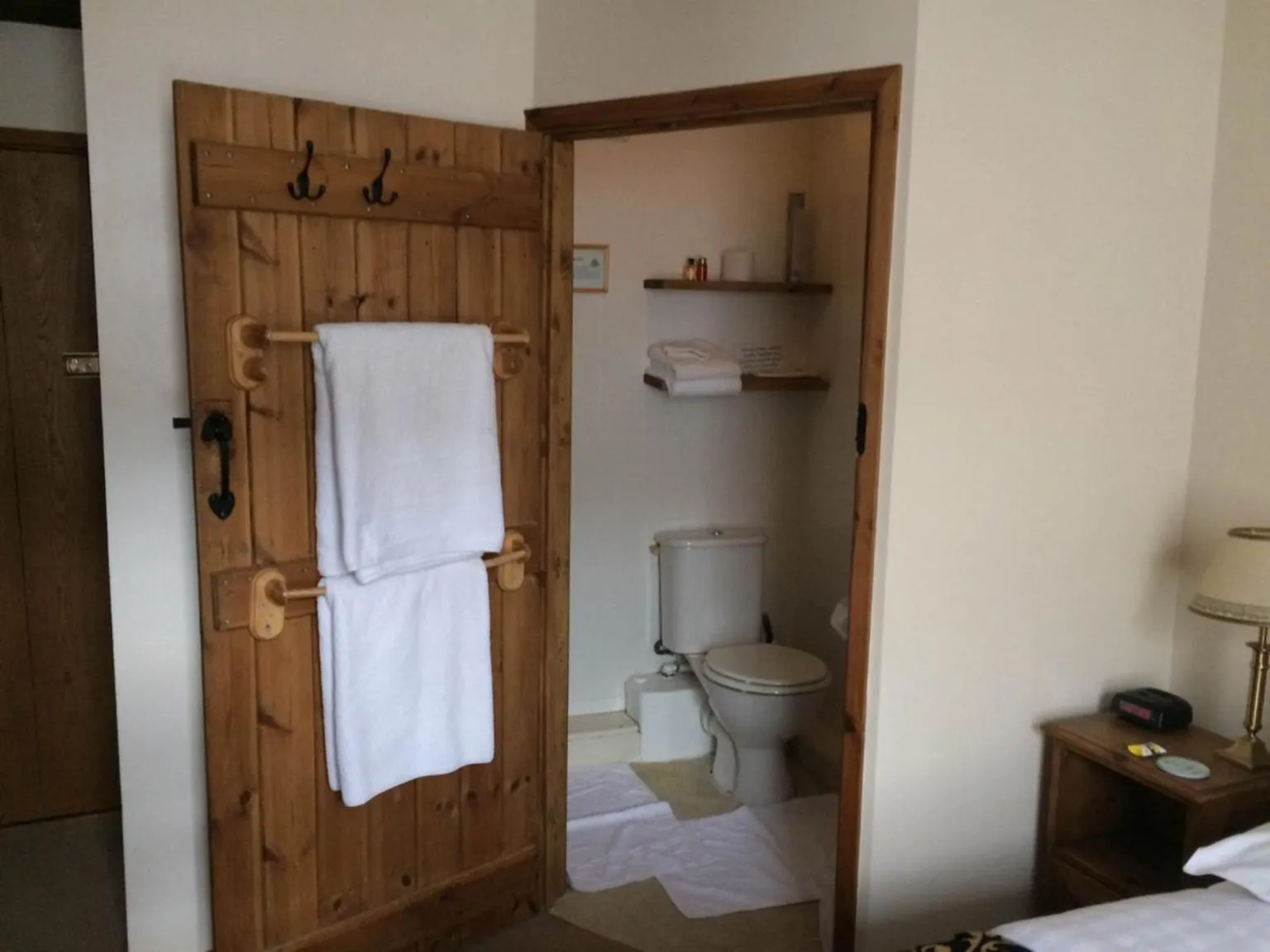 Bathroom in The White Horse Inn, Clun