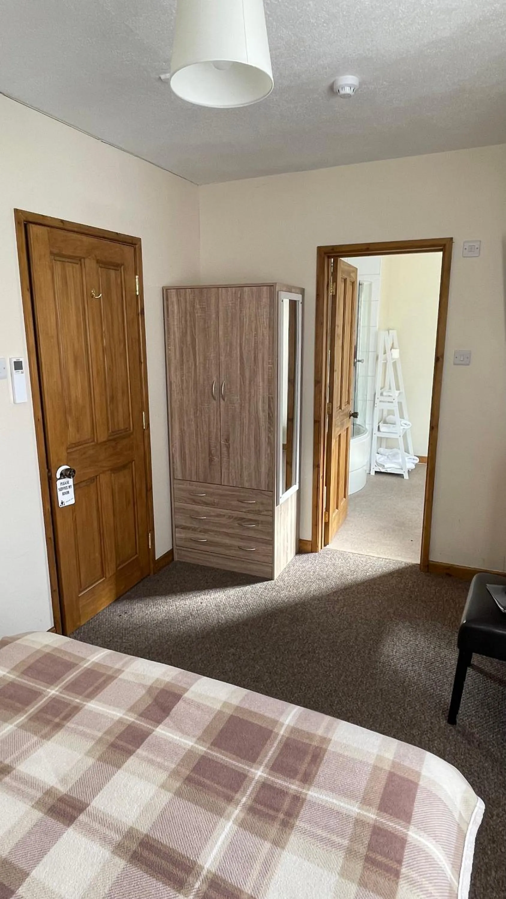 Bed in The White Horse Inn, Clun