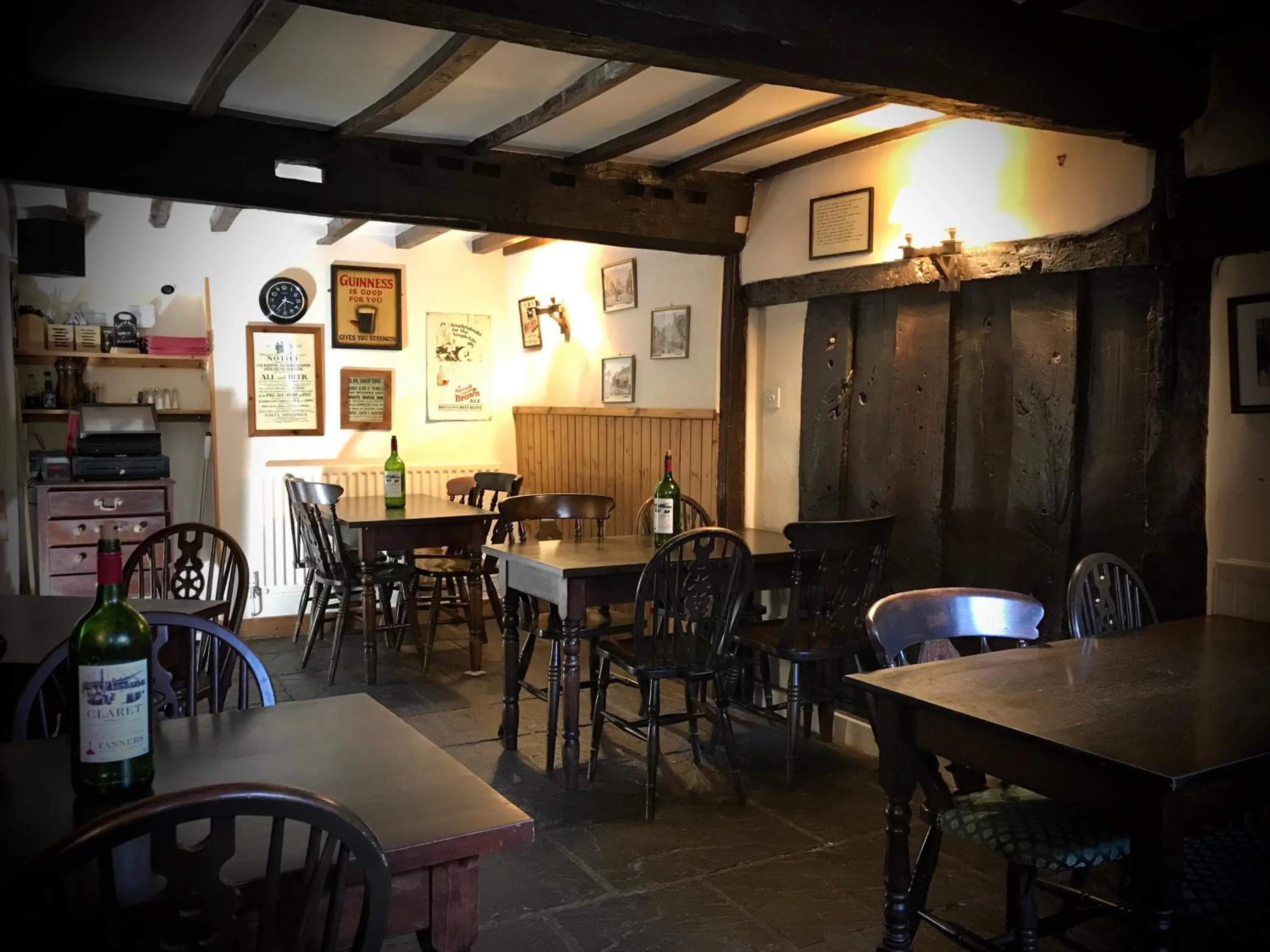 Restaurant/places to eat in The White Horse Inn, Clun