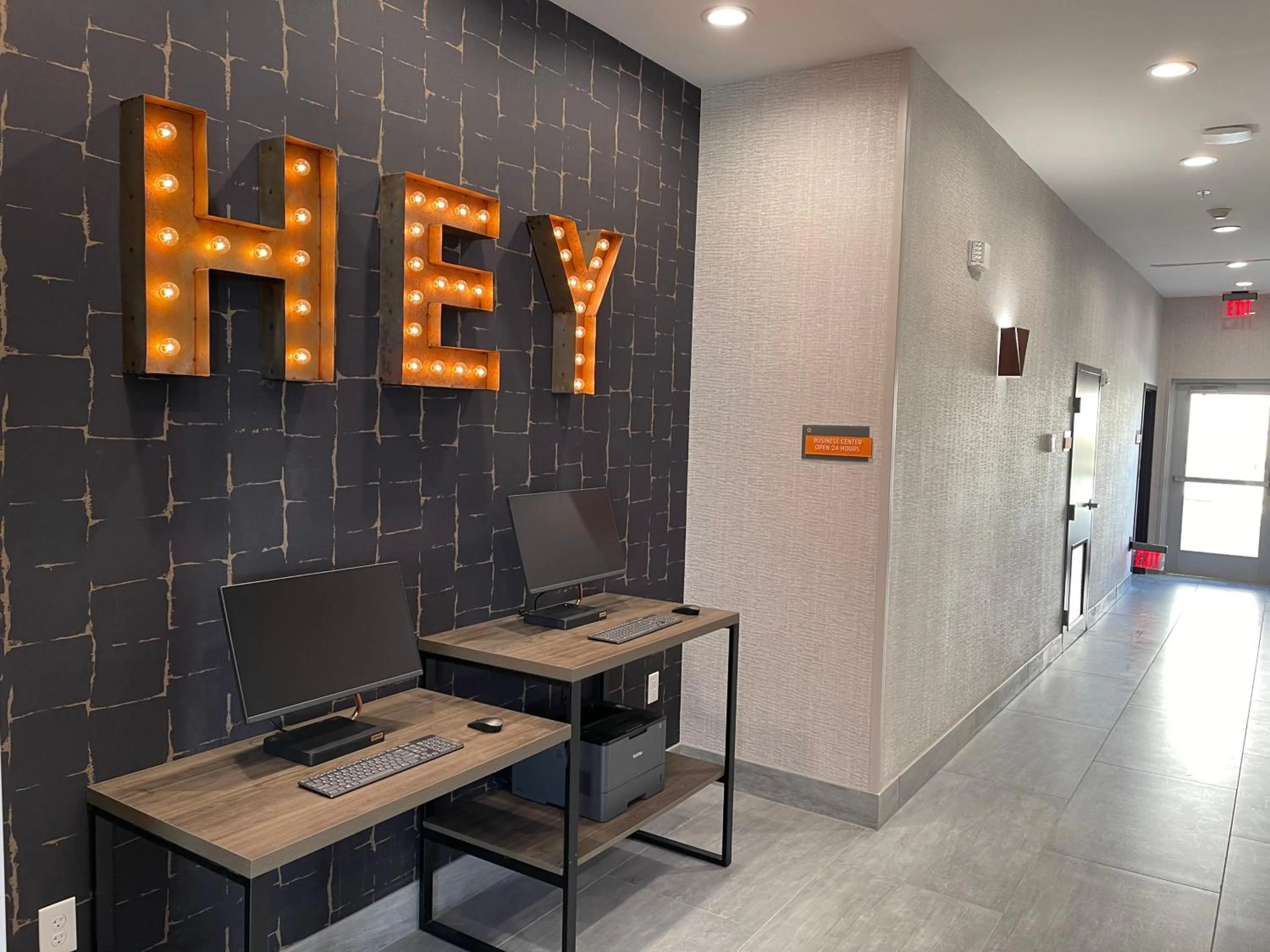 La Quinta Inn & Suites by Wyndham Dallas/Fairpark