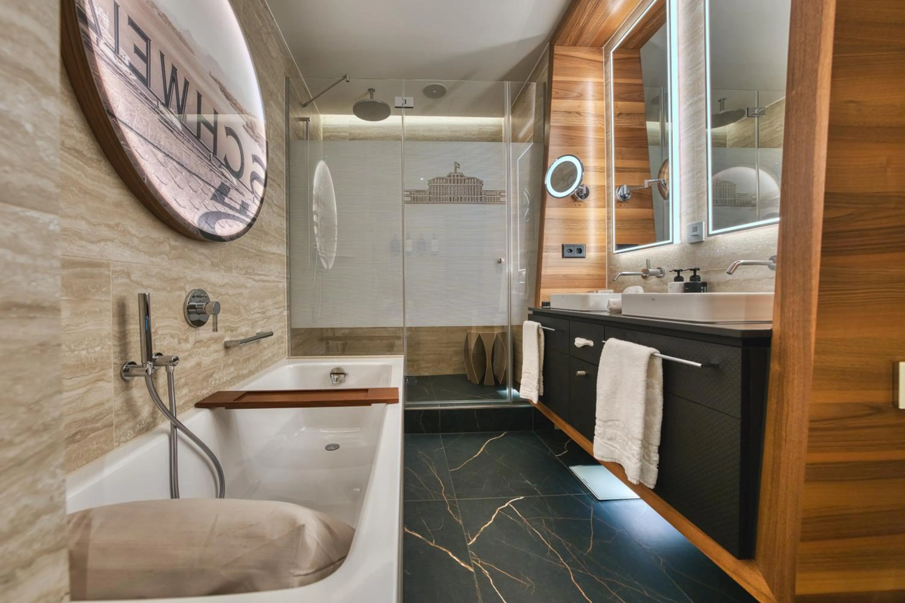 Shower in Hotel Schweizerhof Luzern