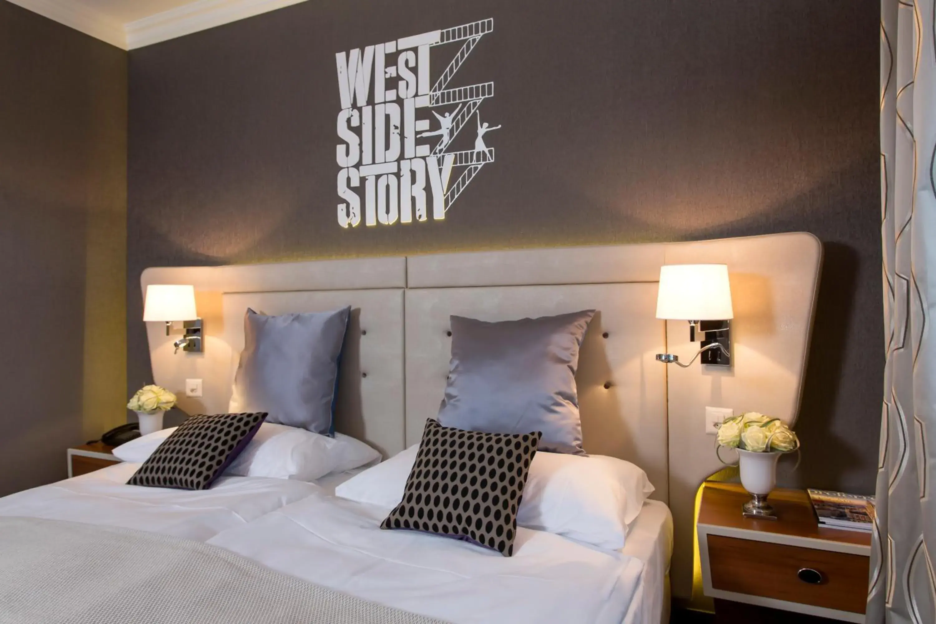 Photo of the whole room, Bed in Hotel Schweizerhof Luzern Photo of the whole room, Bed in Hotel Schweizerhof Luzern