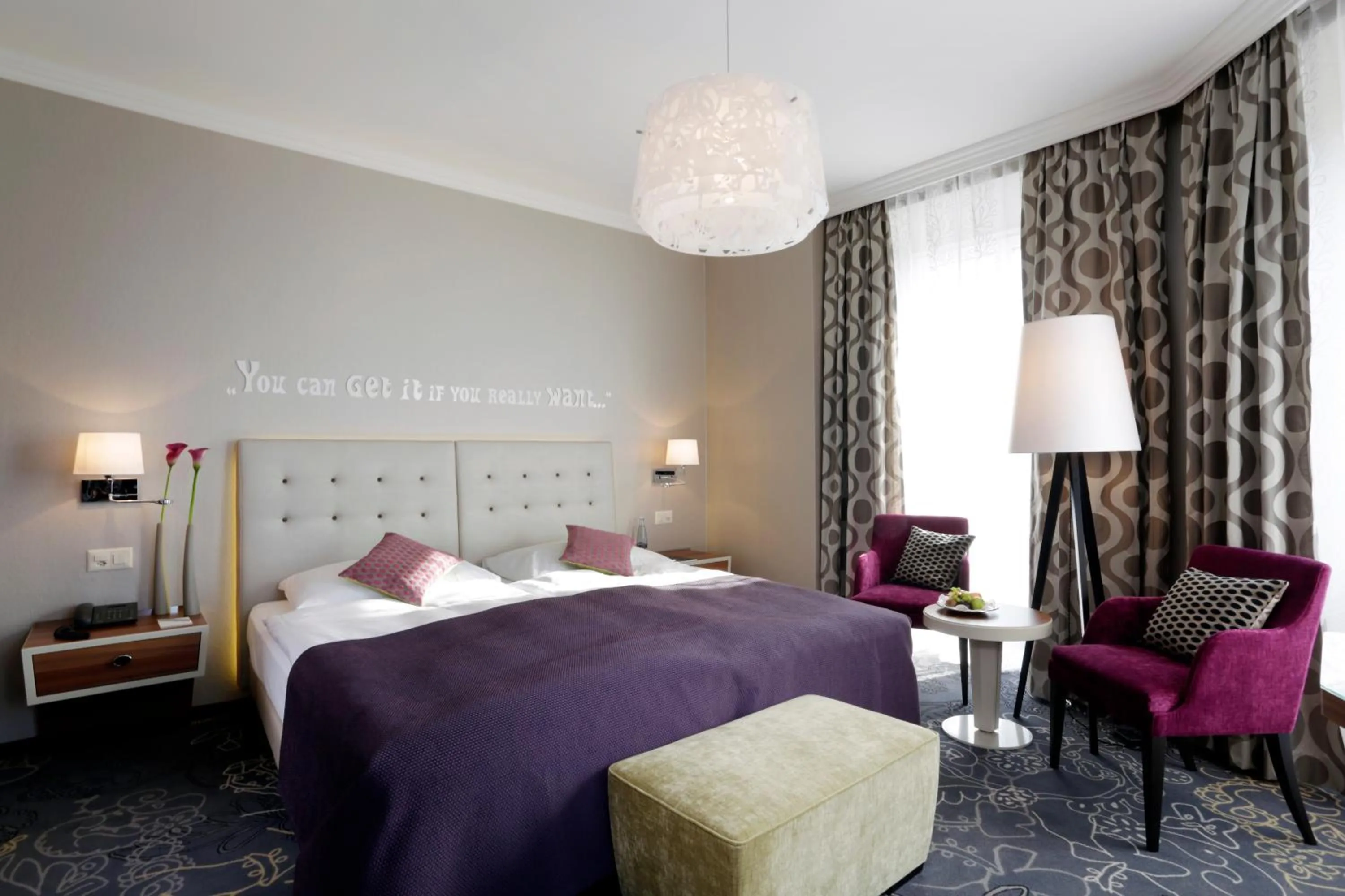 Bed in Hotel Schweizerhof Luzern