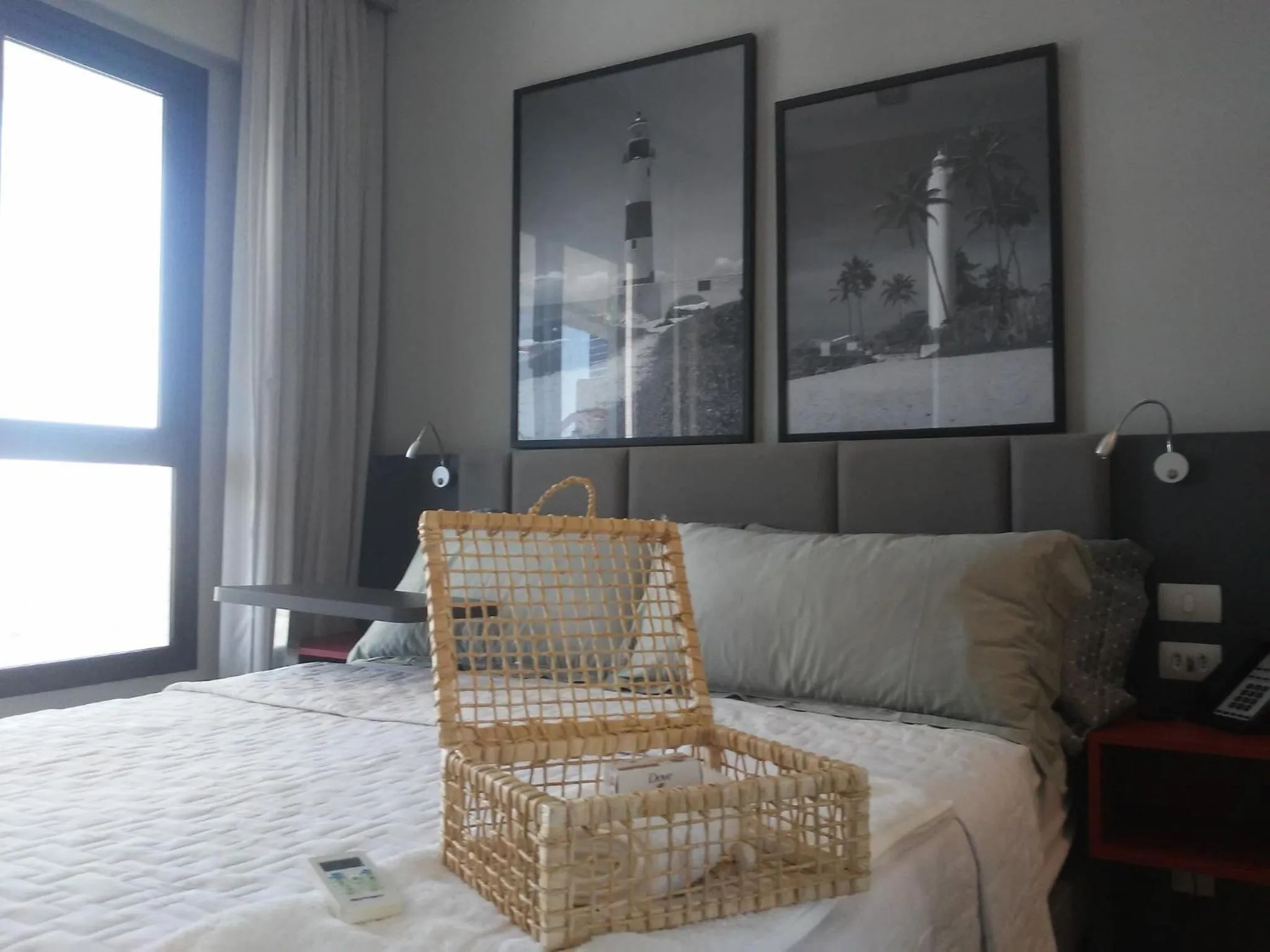 Bed in Salvador Mondial Flats