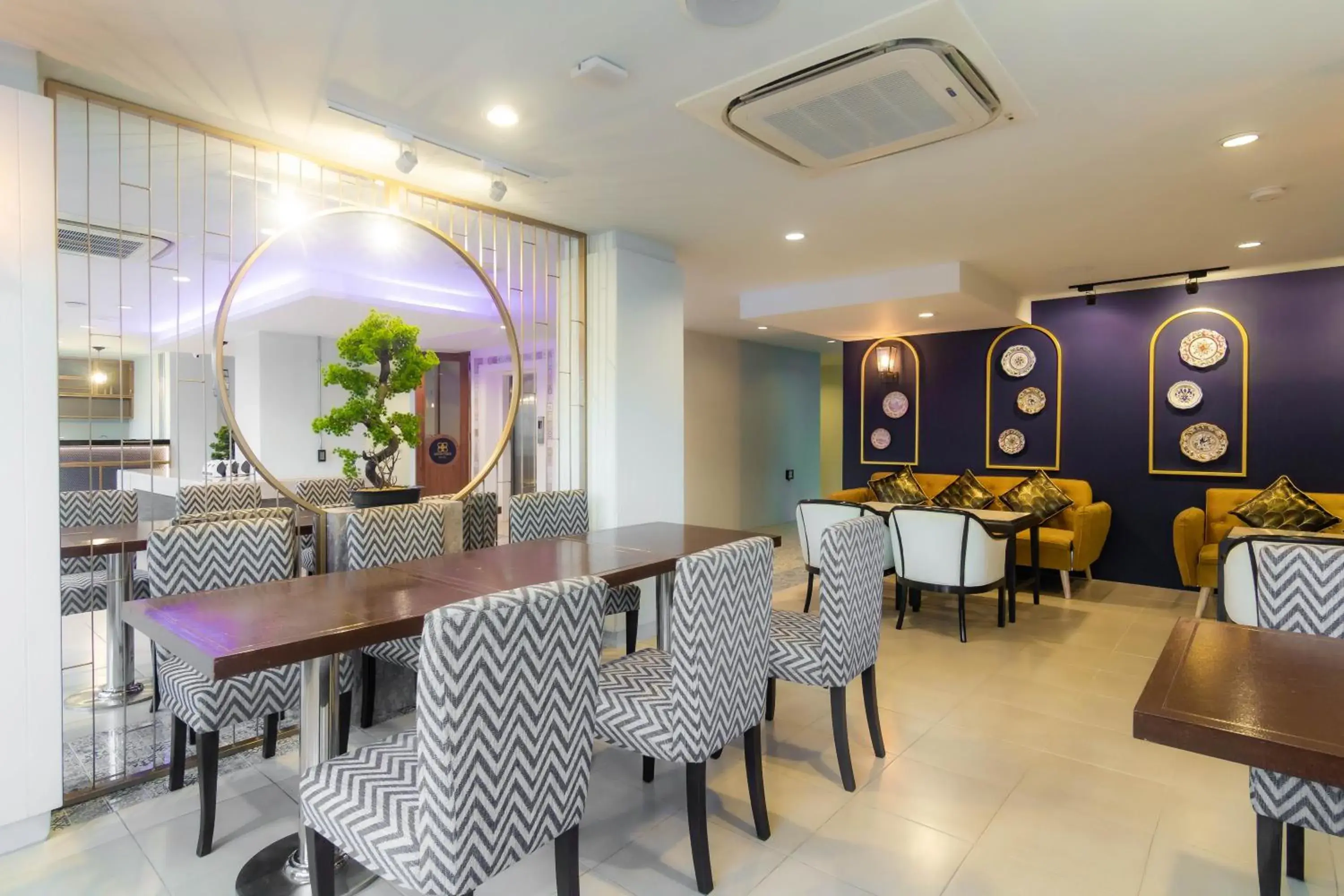 Montree Phuket Hotel Montree Phuket Hotel