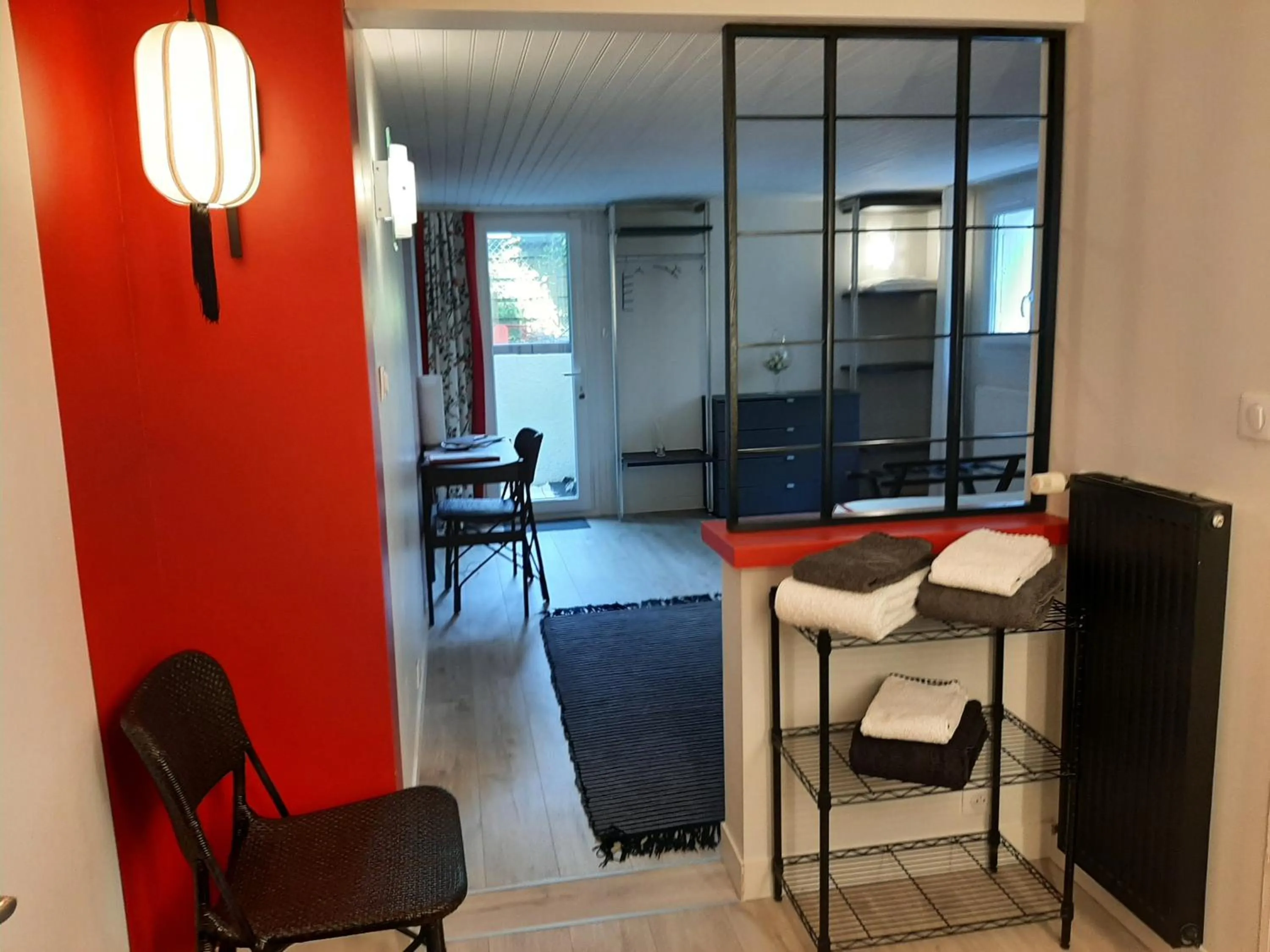 Photo of the whole room in SAKURA