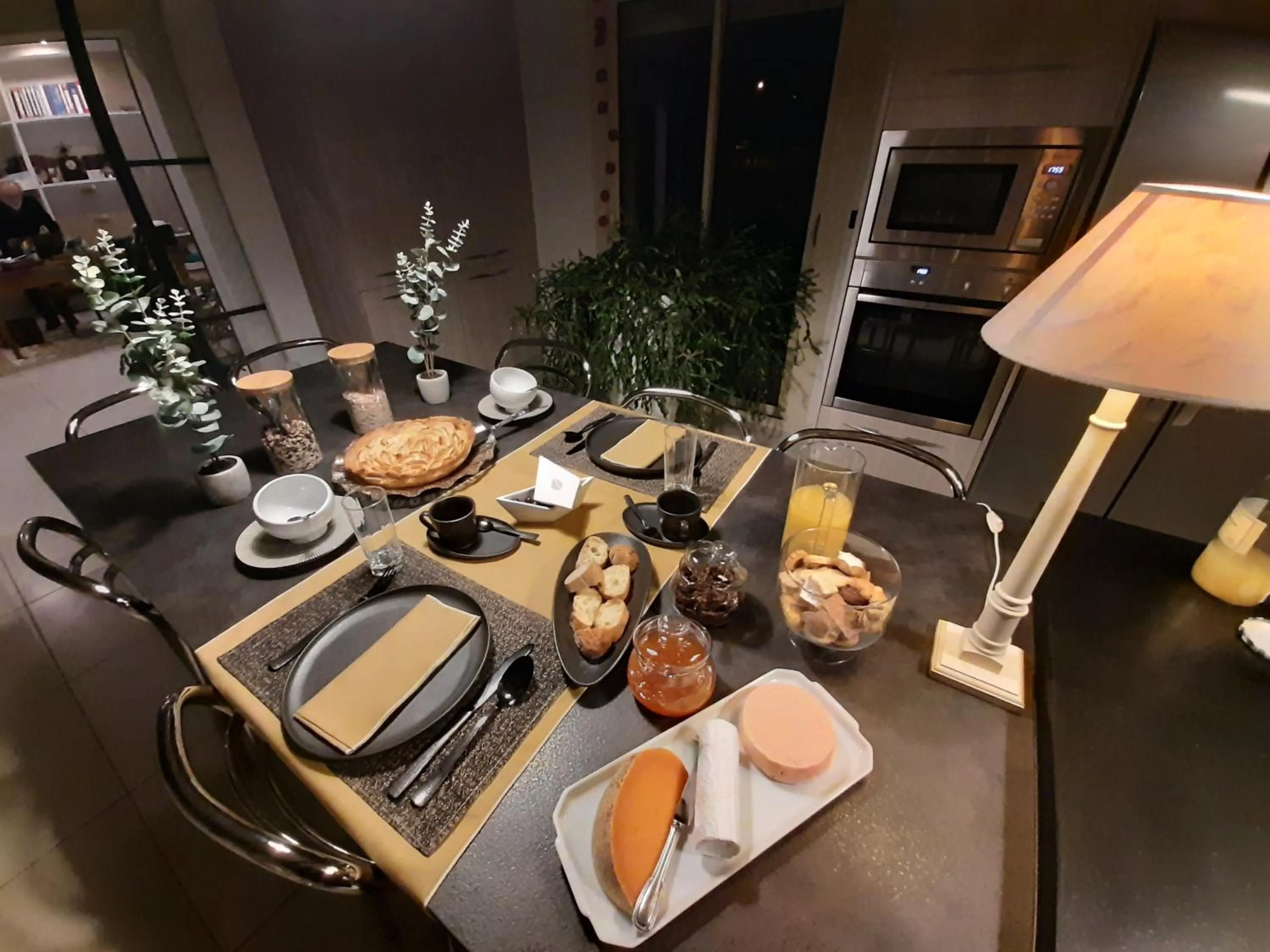 Continental breakfast in SAKURA