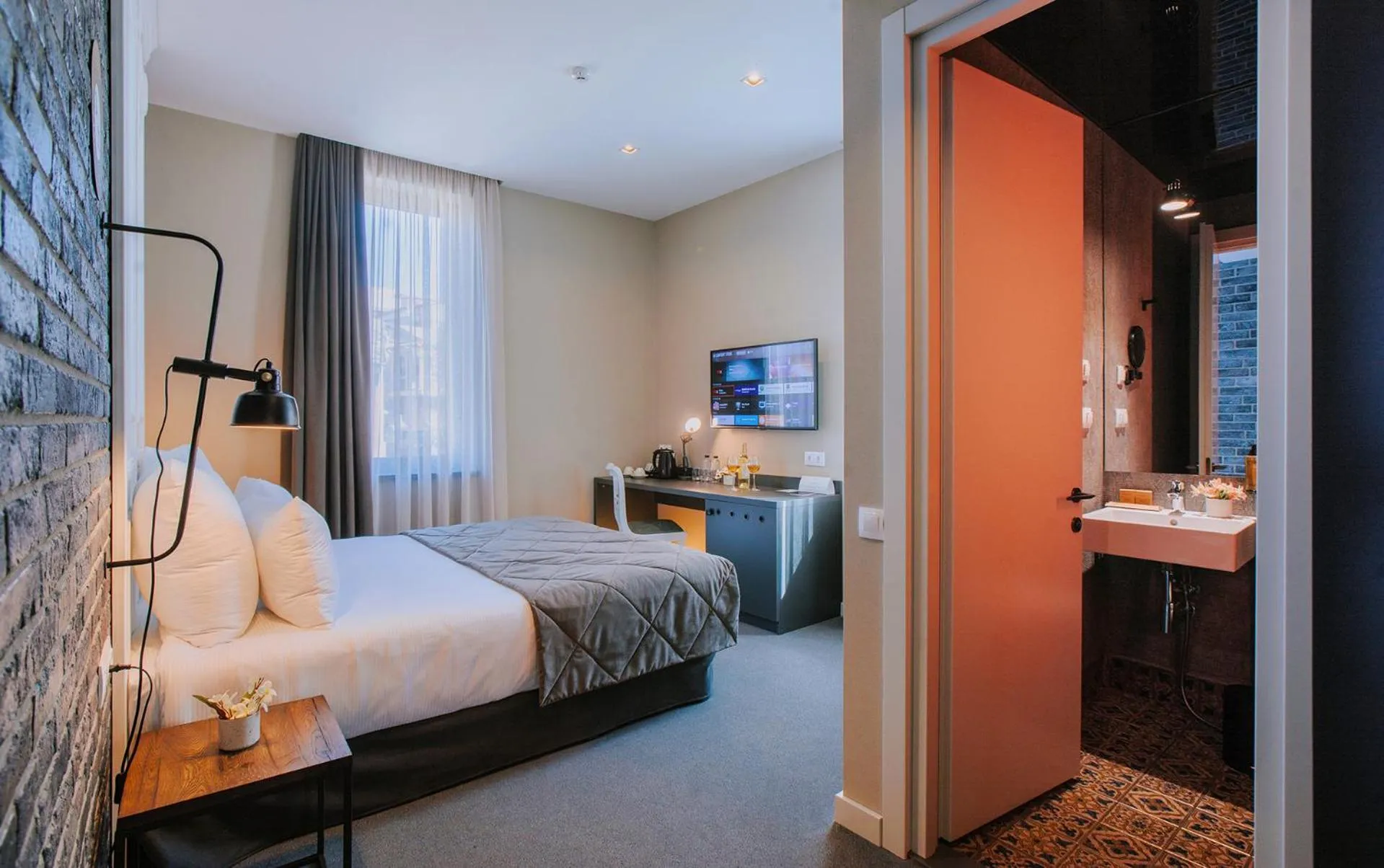 Photo of the whole room, Bed in TbiliSee Hotel