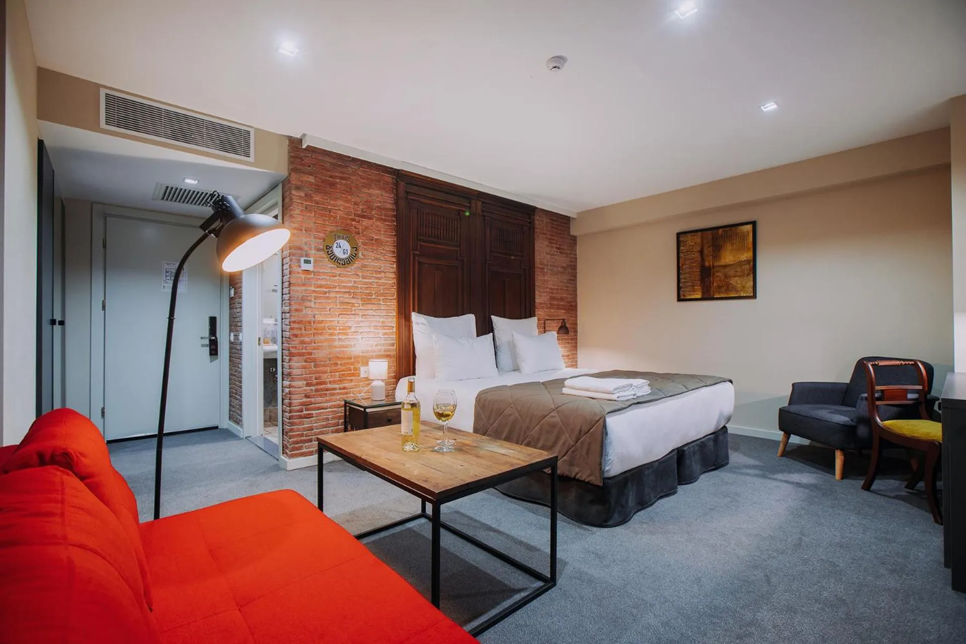 Photo of the whole room, Bed in TbiliSee Hotel