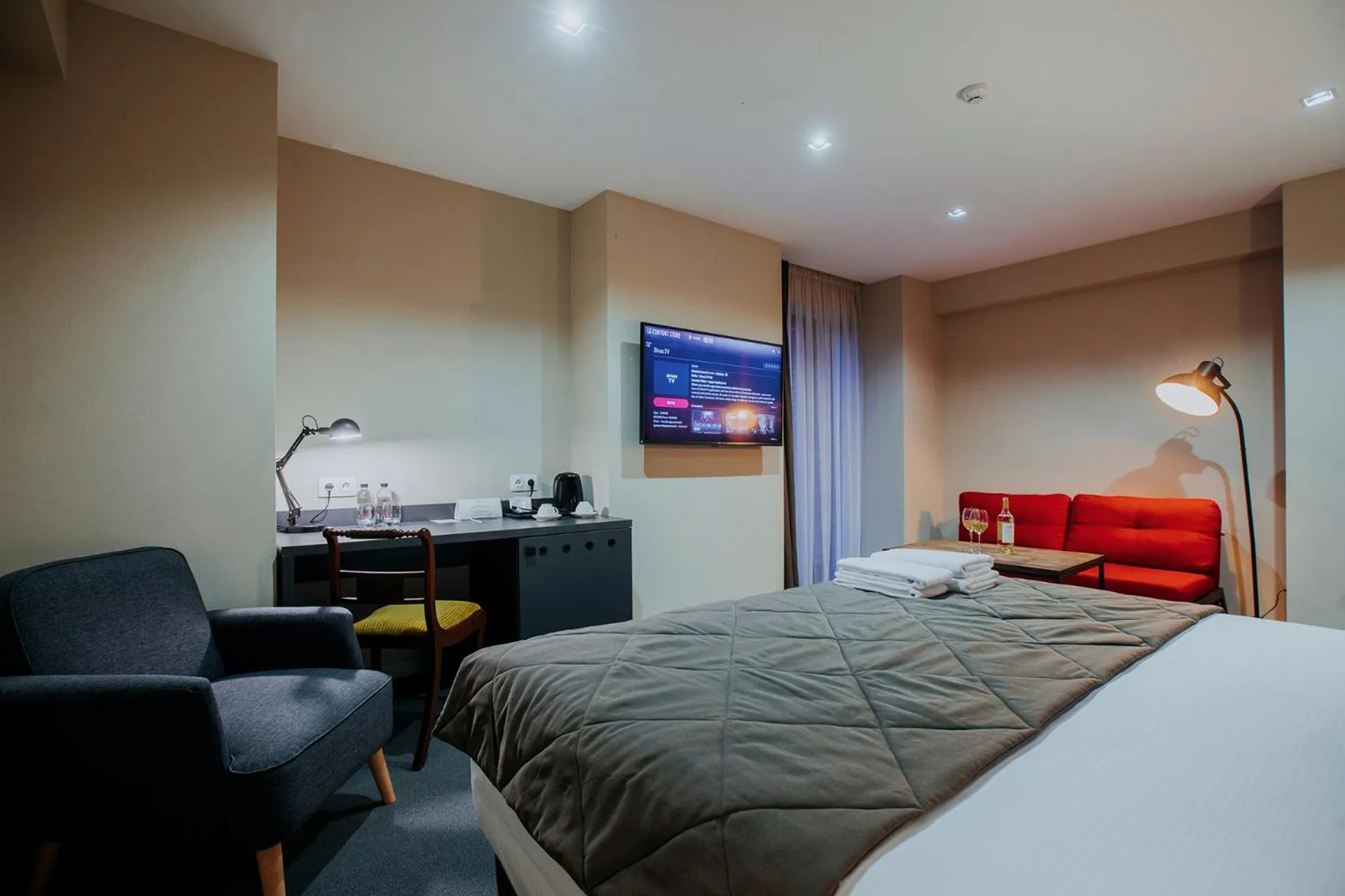 Photo of the whole room, Bed in TbiliSee Hotel