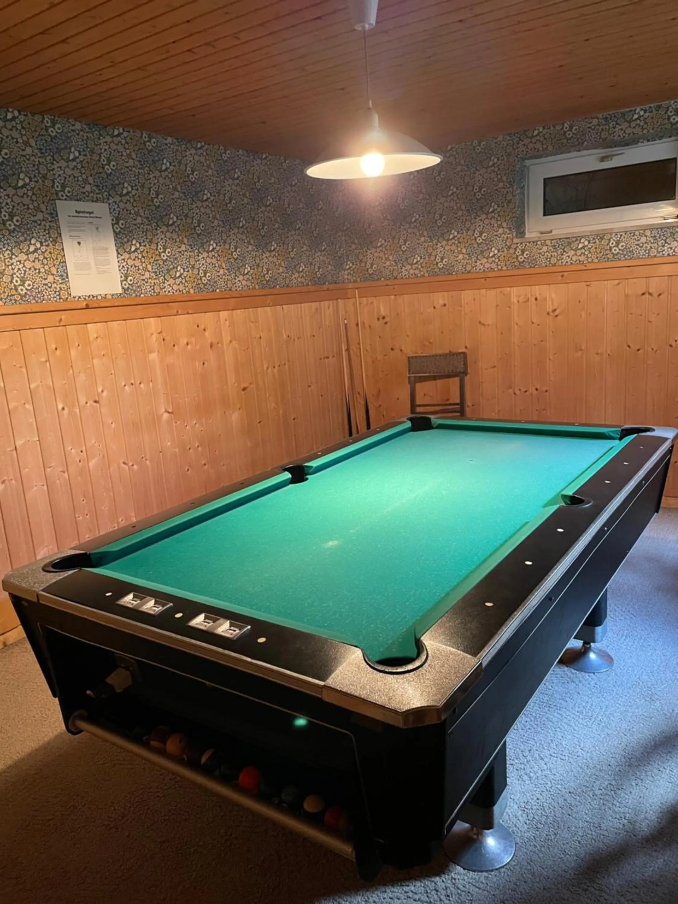 Billiard in Hotel Barbara