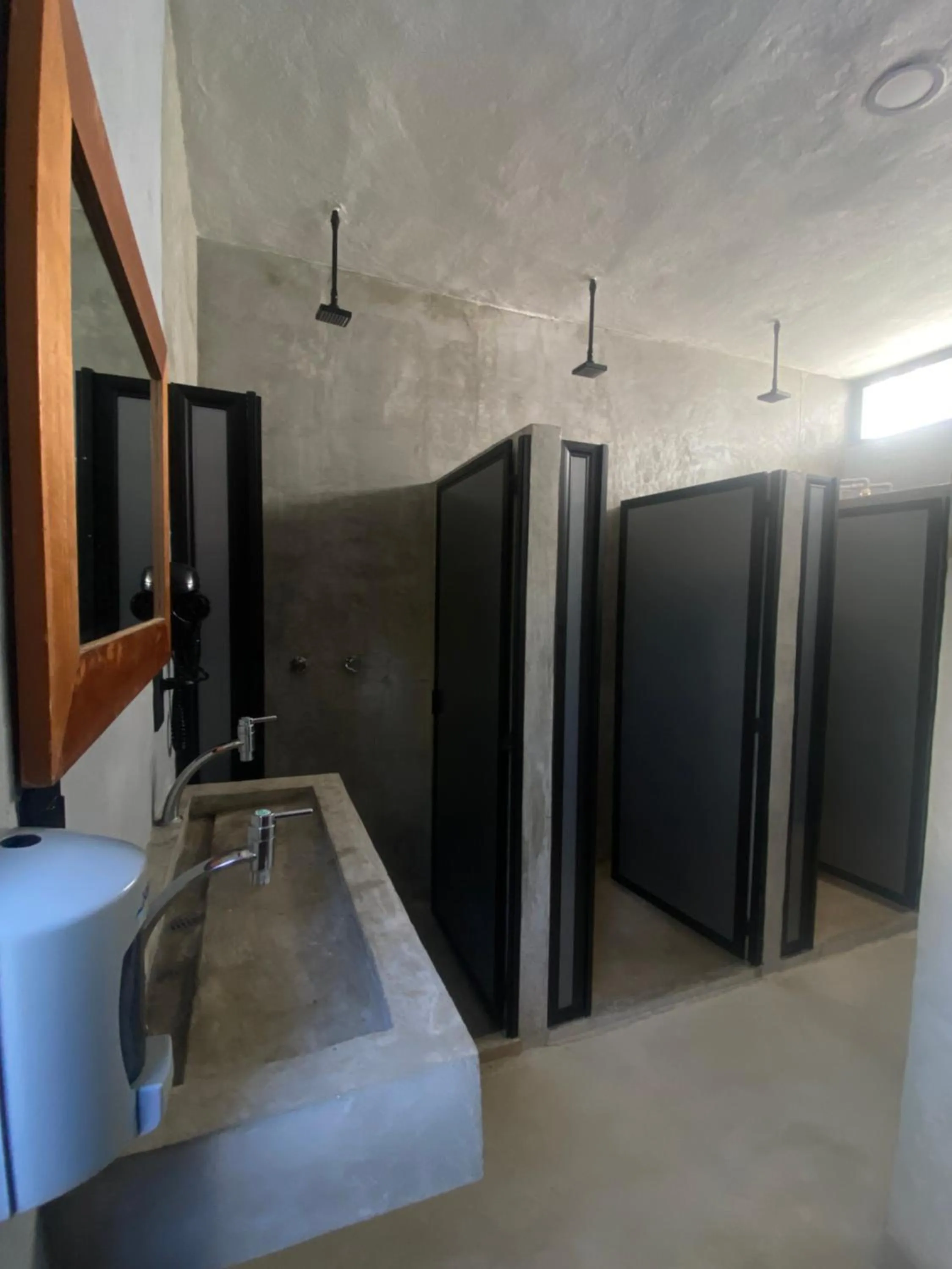 Shower in Ariché Valladolid Hotel & Hostal