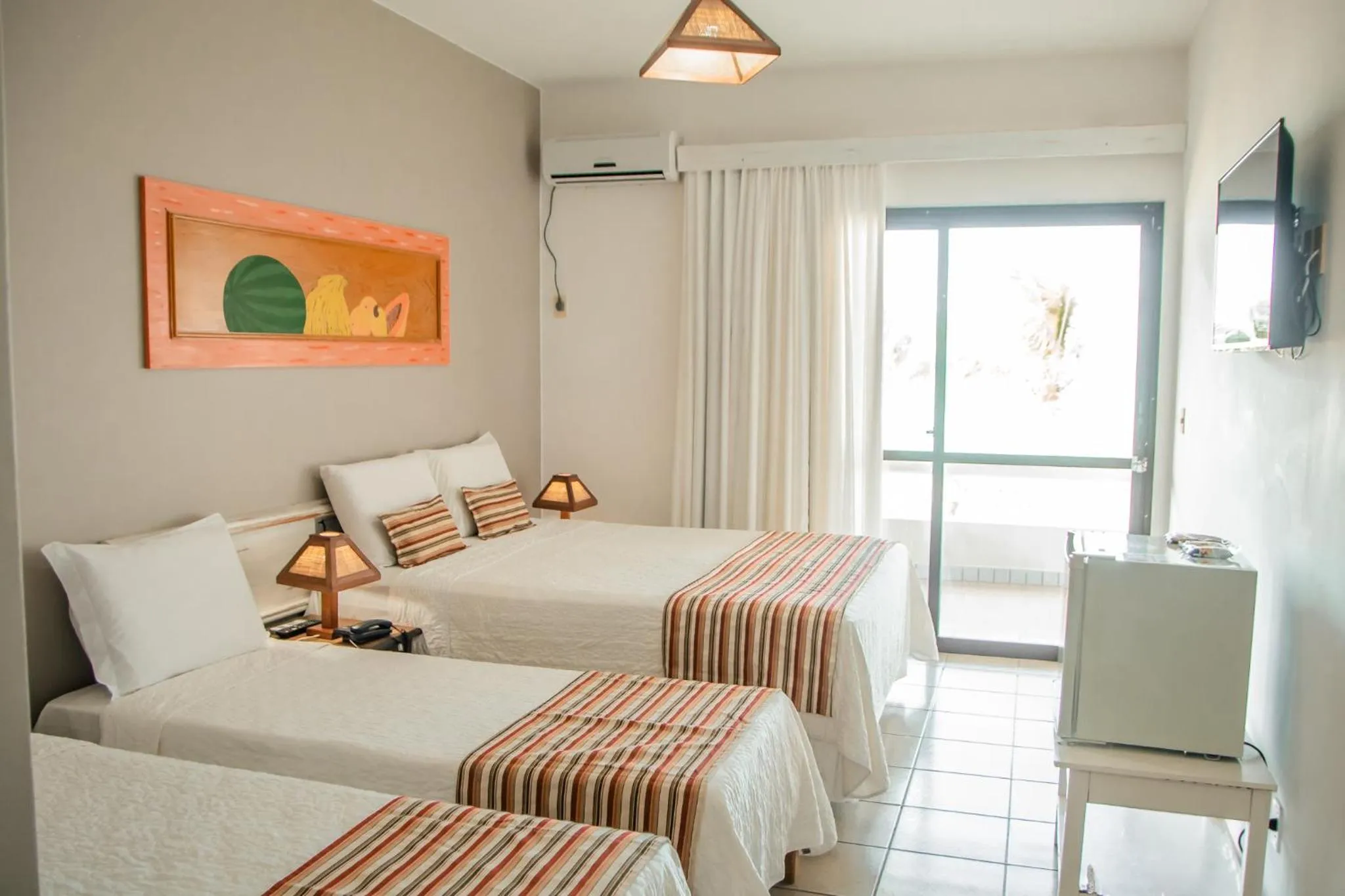 Photo of the whole room, Bed in Cahy Praia Hotel