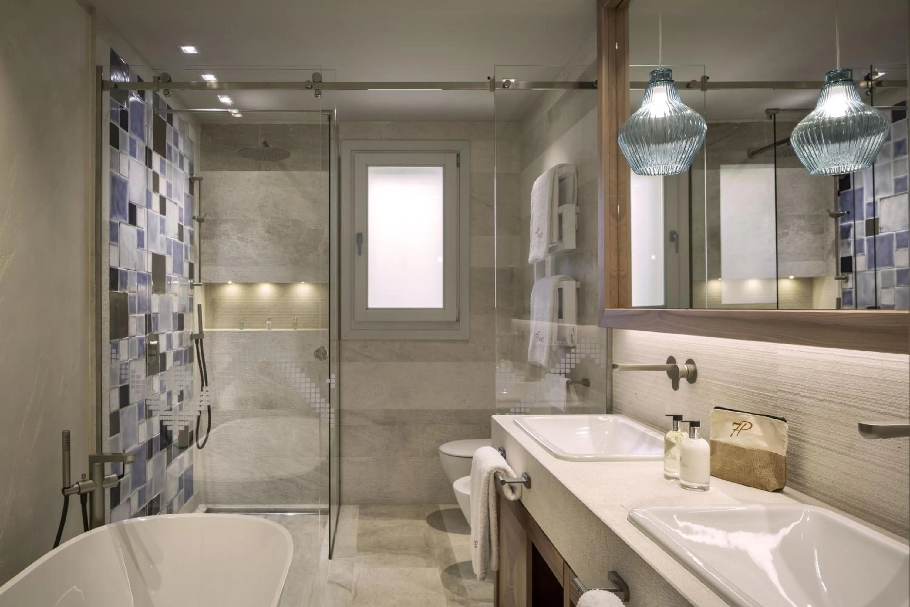 Shower in 7Pines Resort Sardinia - A Destination By Hyatt