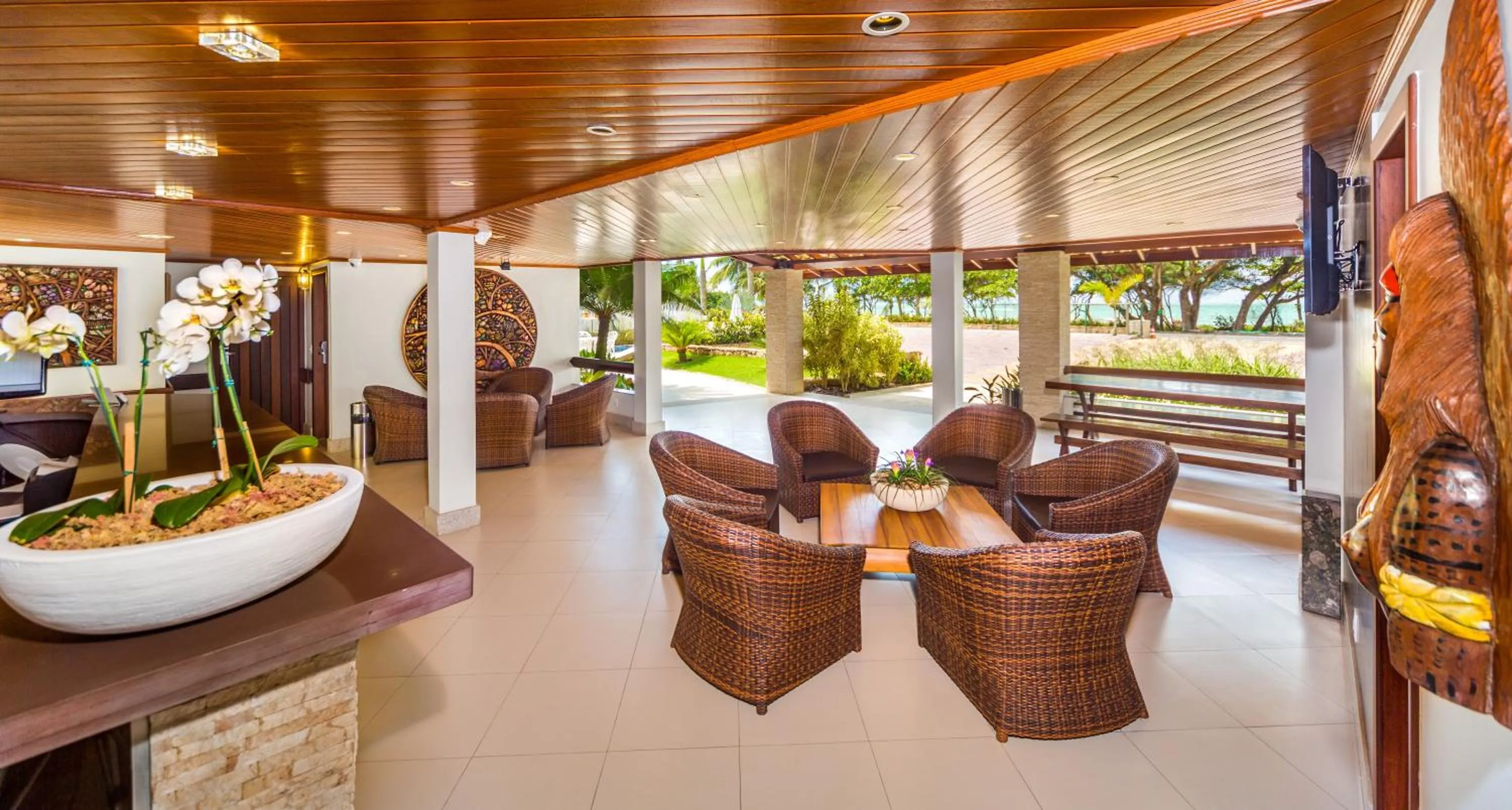 Lobby or reception in Quinta do Sol Lite Praia Hotel