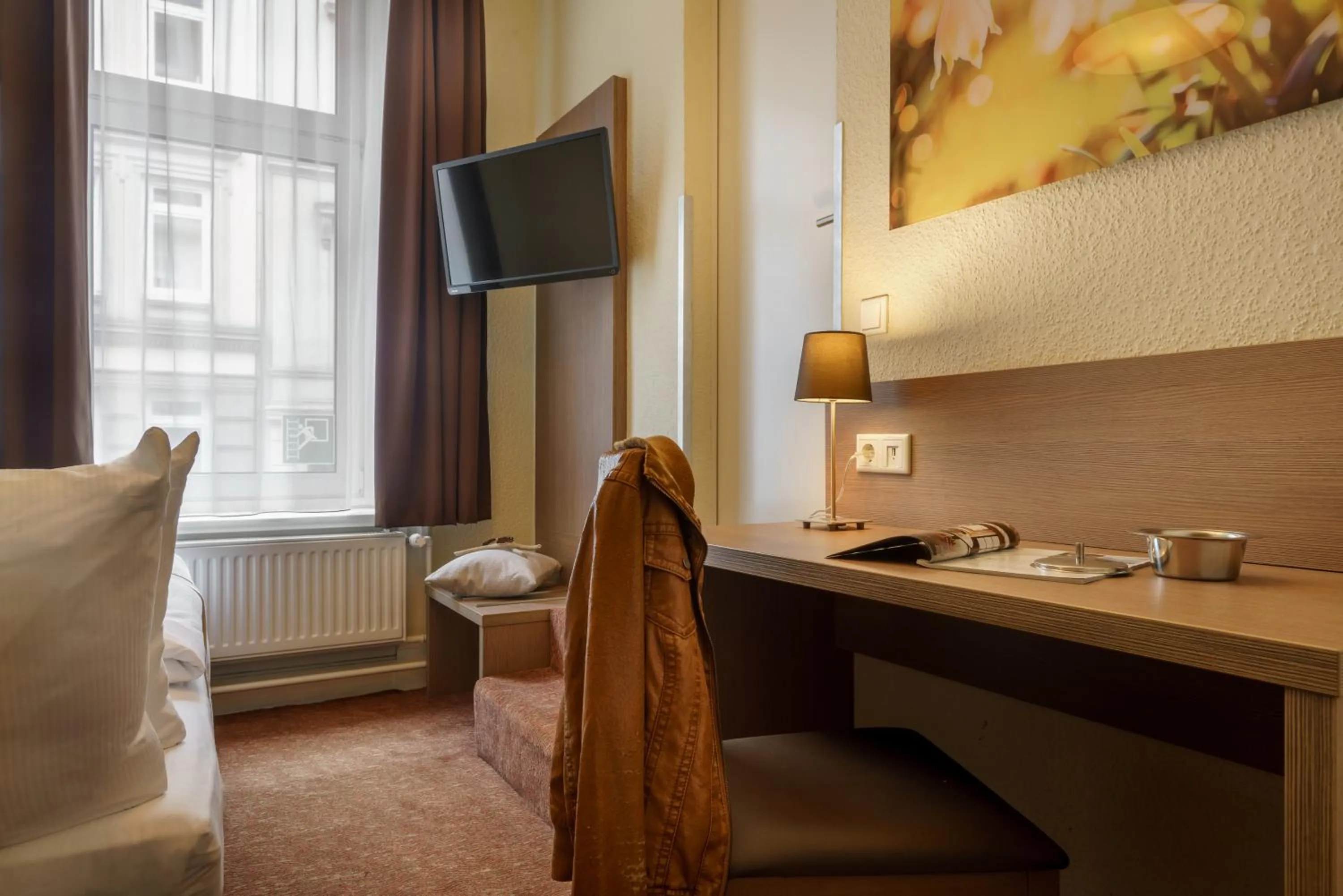 TV and multimedia in Hotel Alster