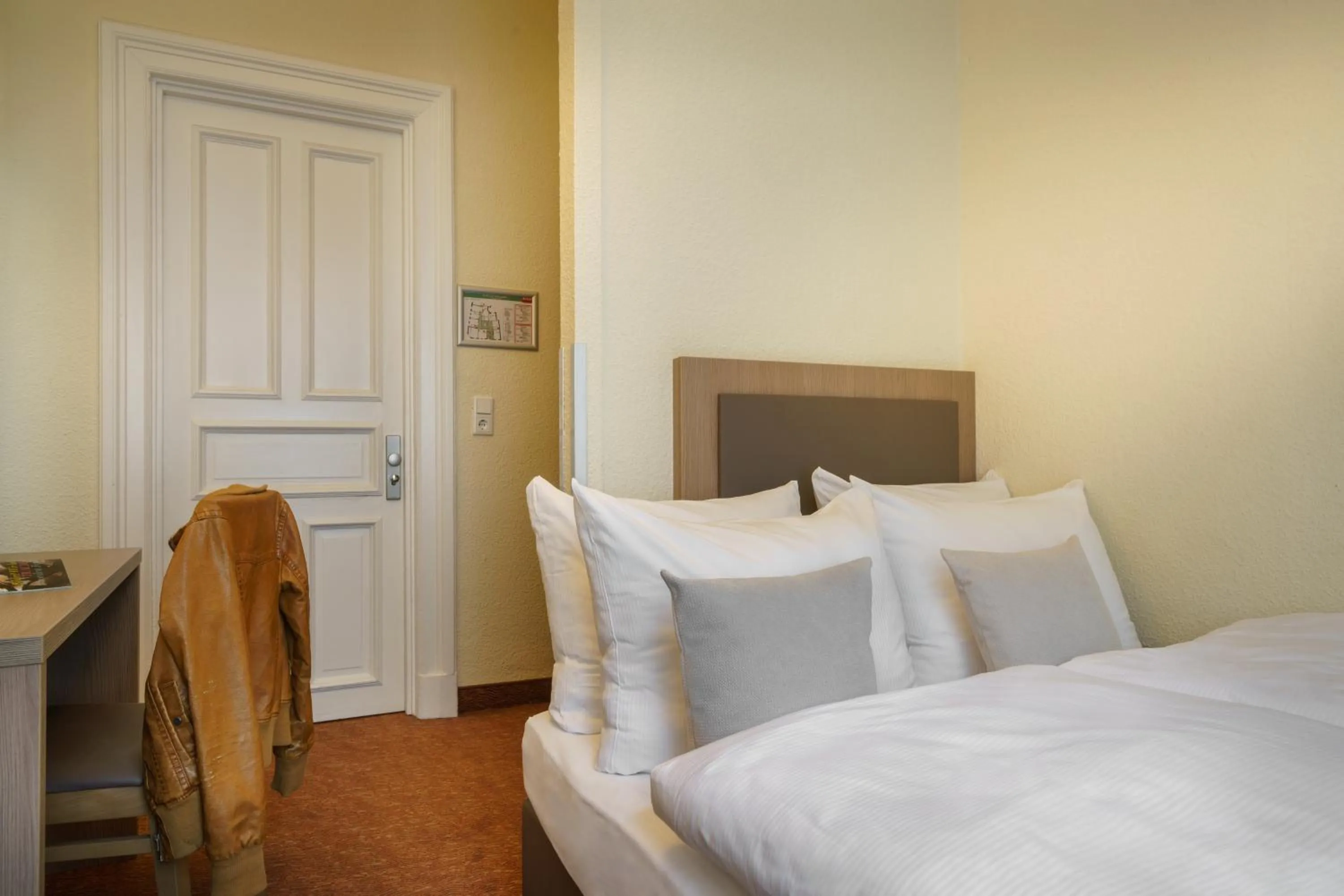 Photo of the whole room in Hotel Alster