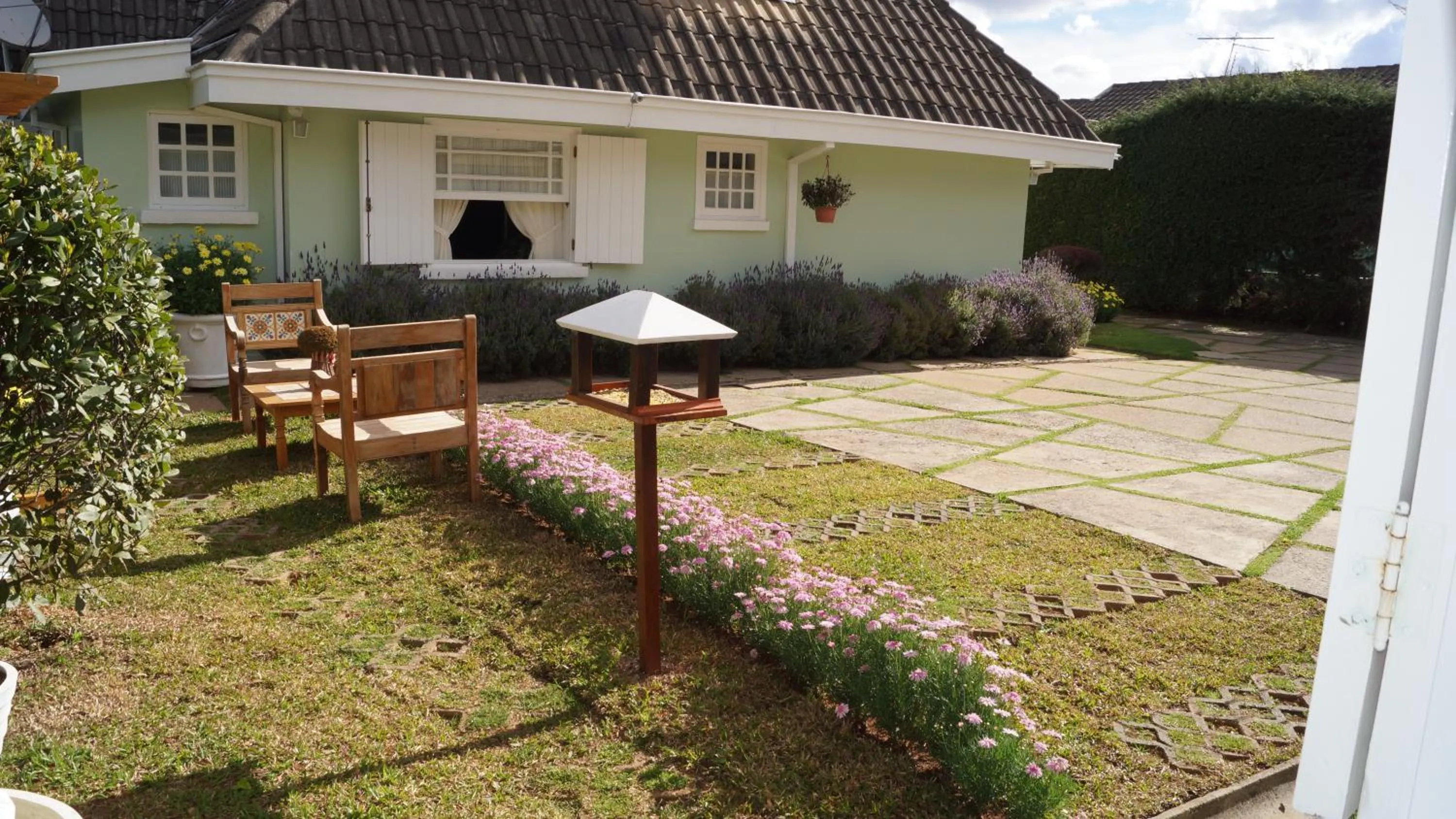 Garden view in Pousada Chateau Colinas