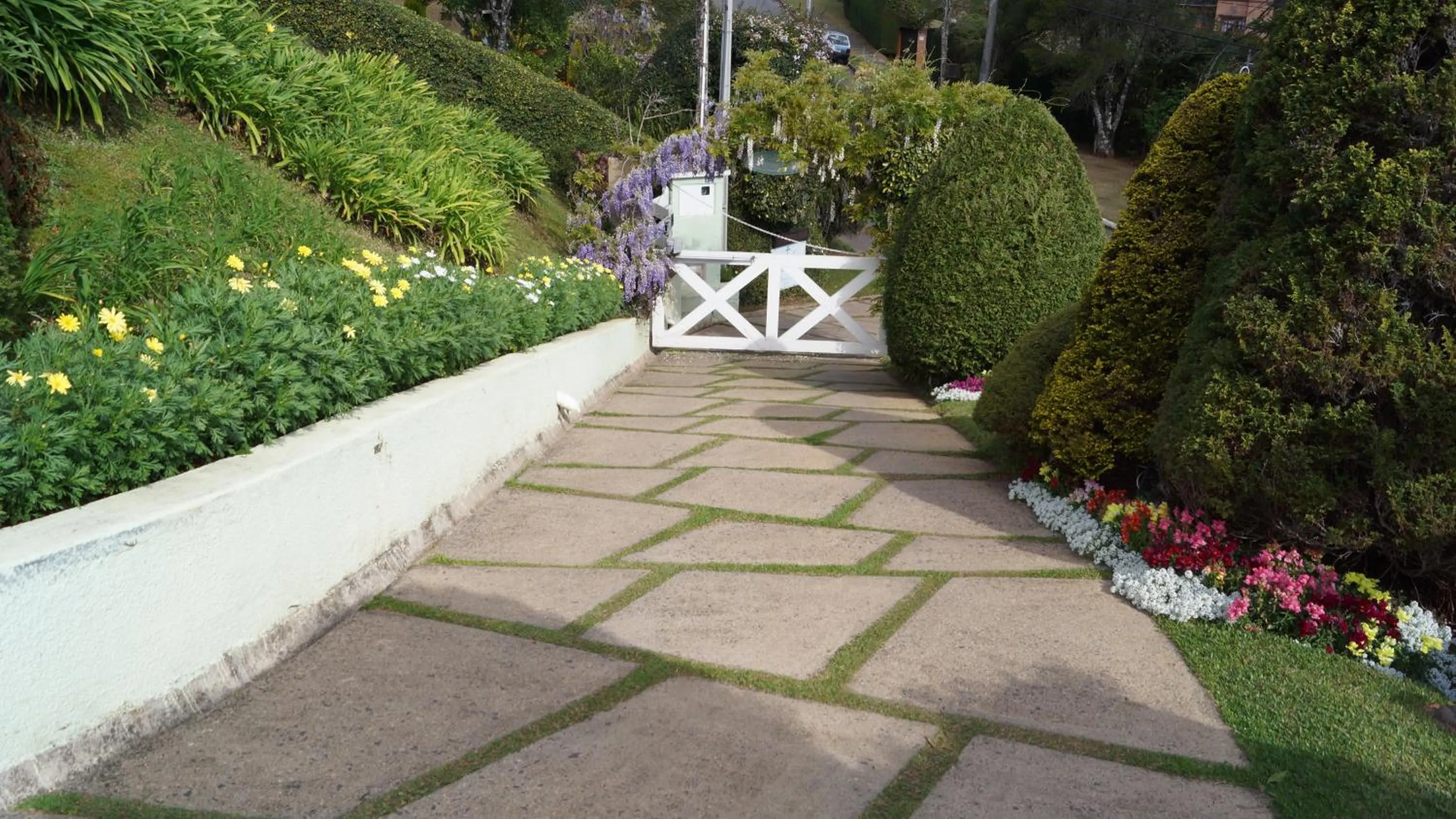 Patio in Pousada Chateau Colinas