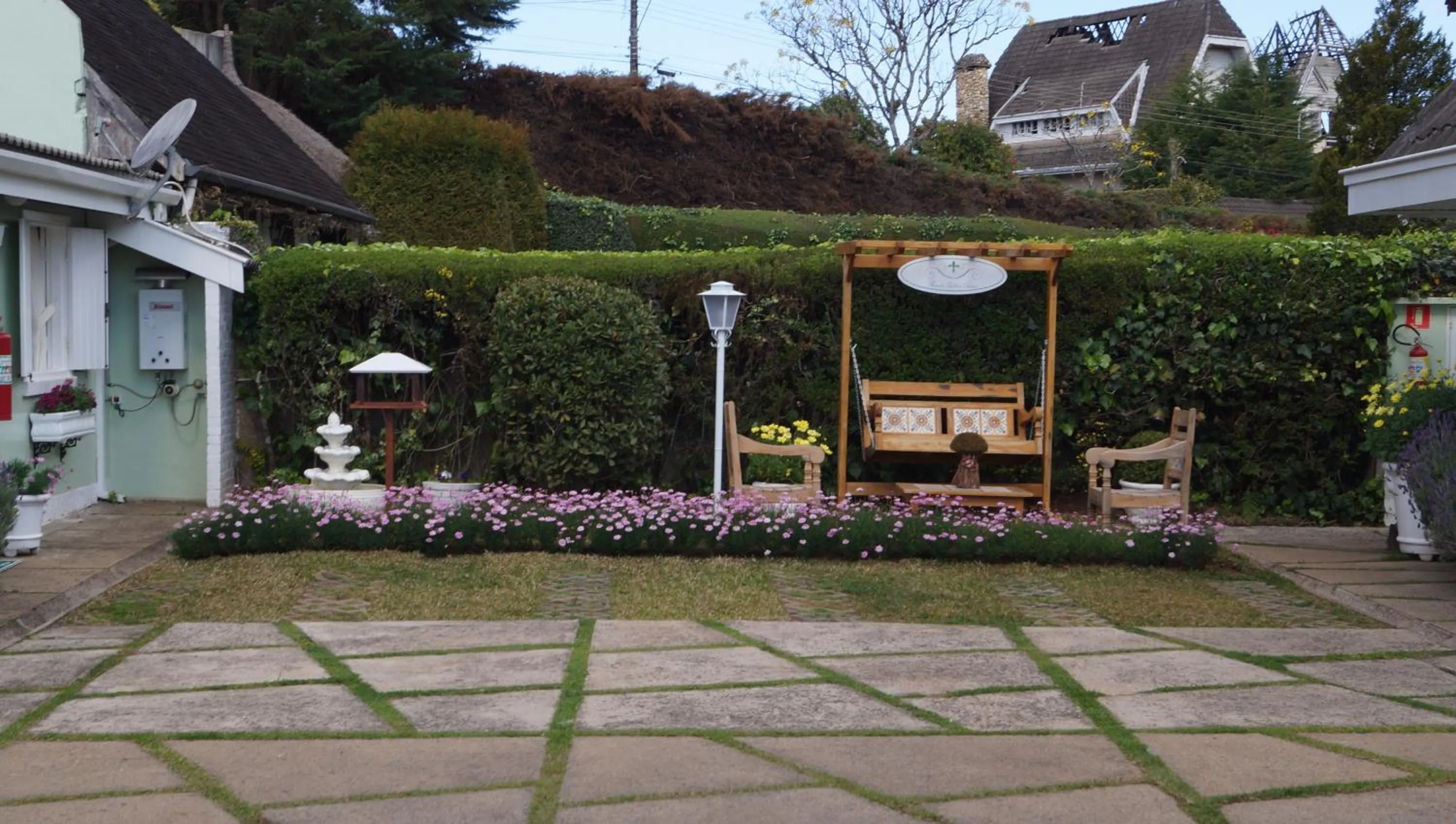 Garden in Pousada Chateau Colinas