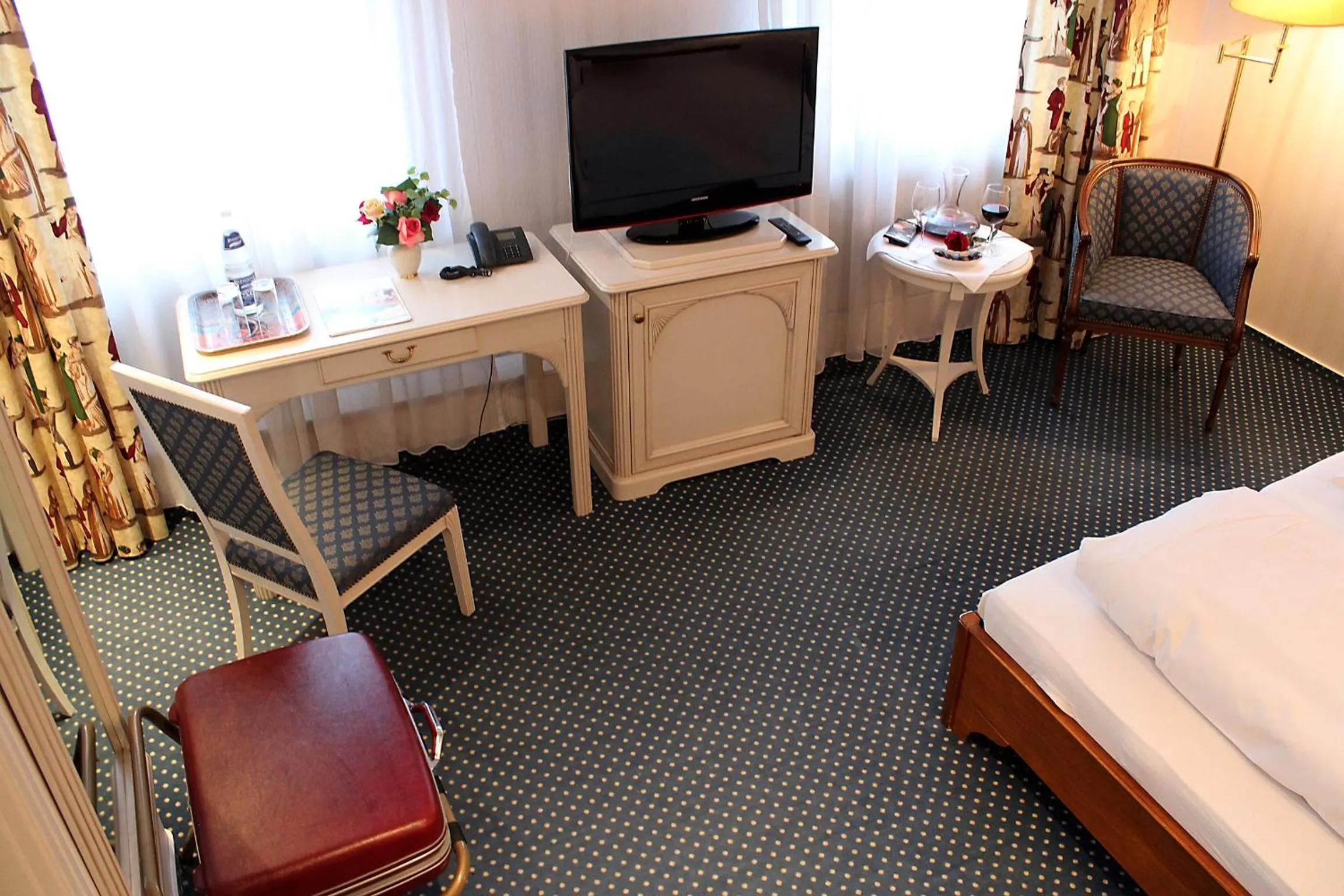 Living room, Bed in Parkhotel Fischer