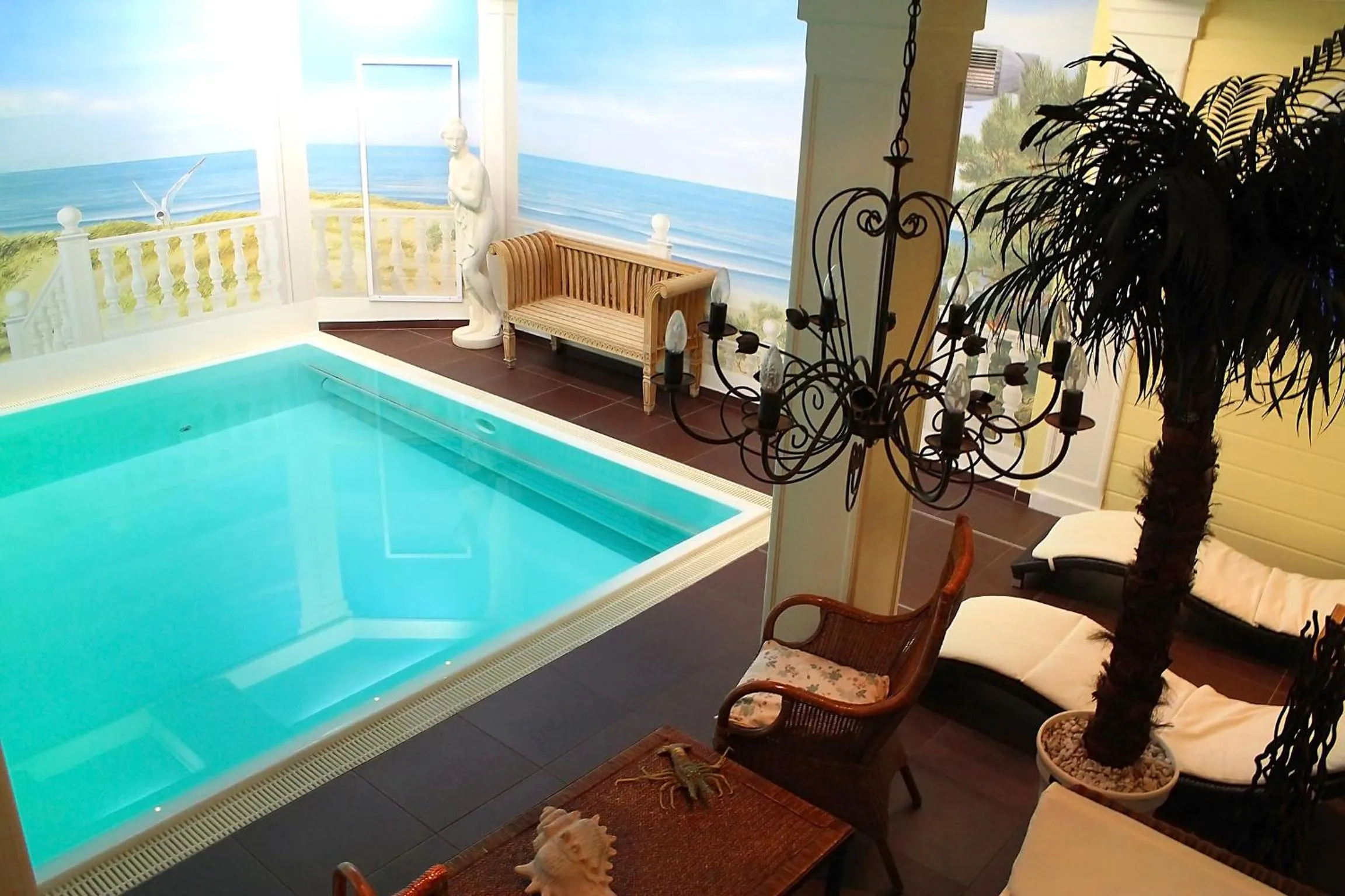 Swimming pool in Parkhotel Fischer