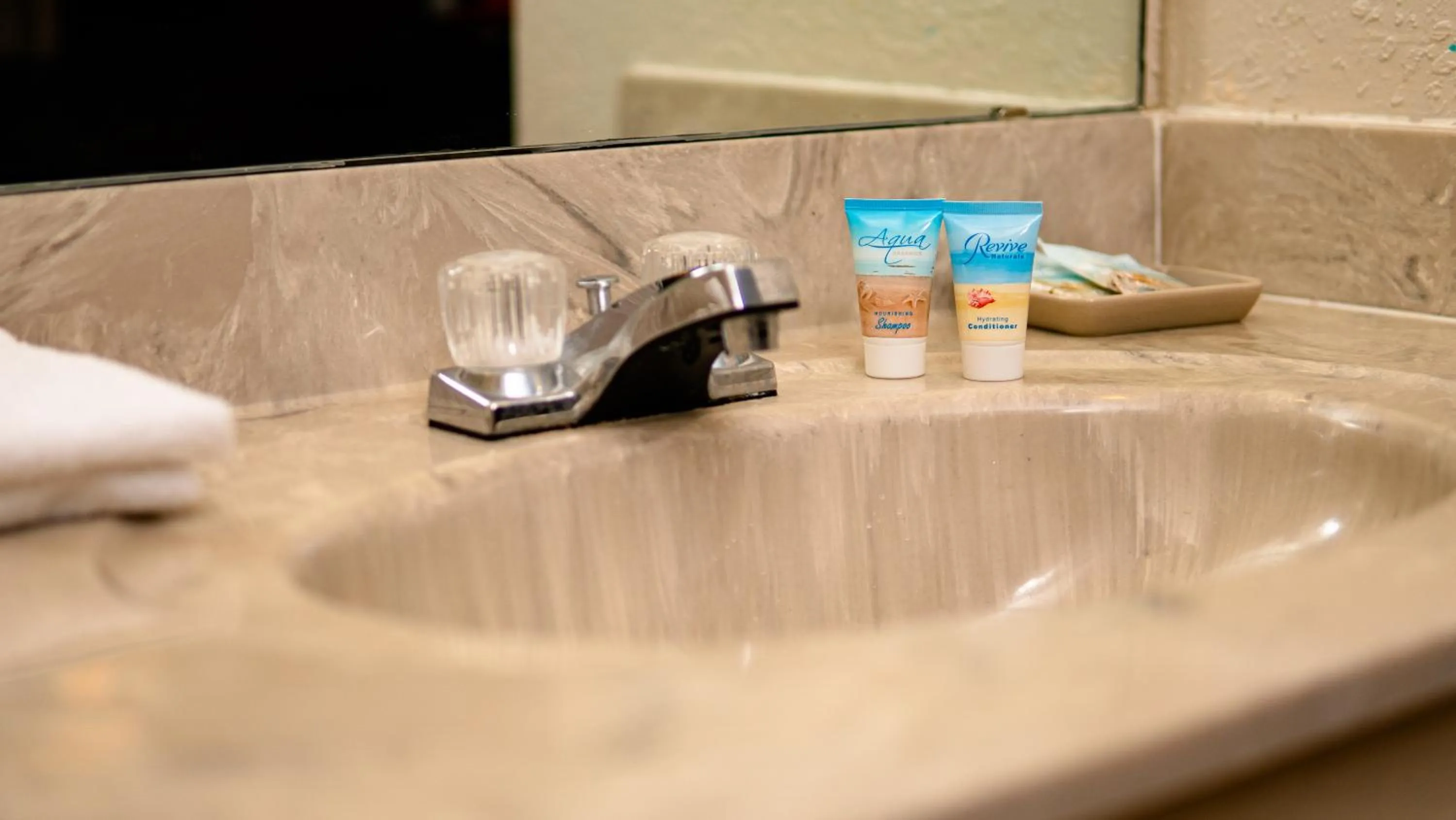 Bathroom in Sevilla Inn Kissimmee- Near Disney