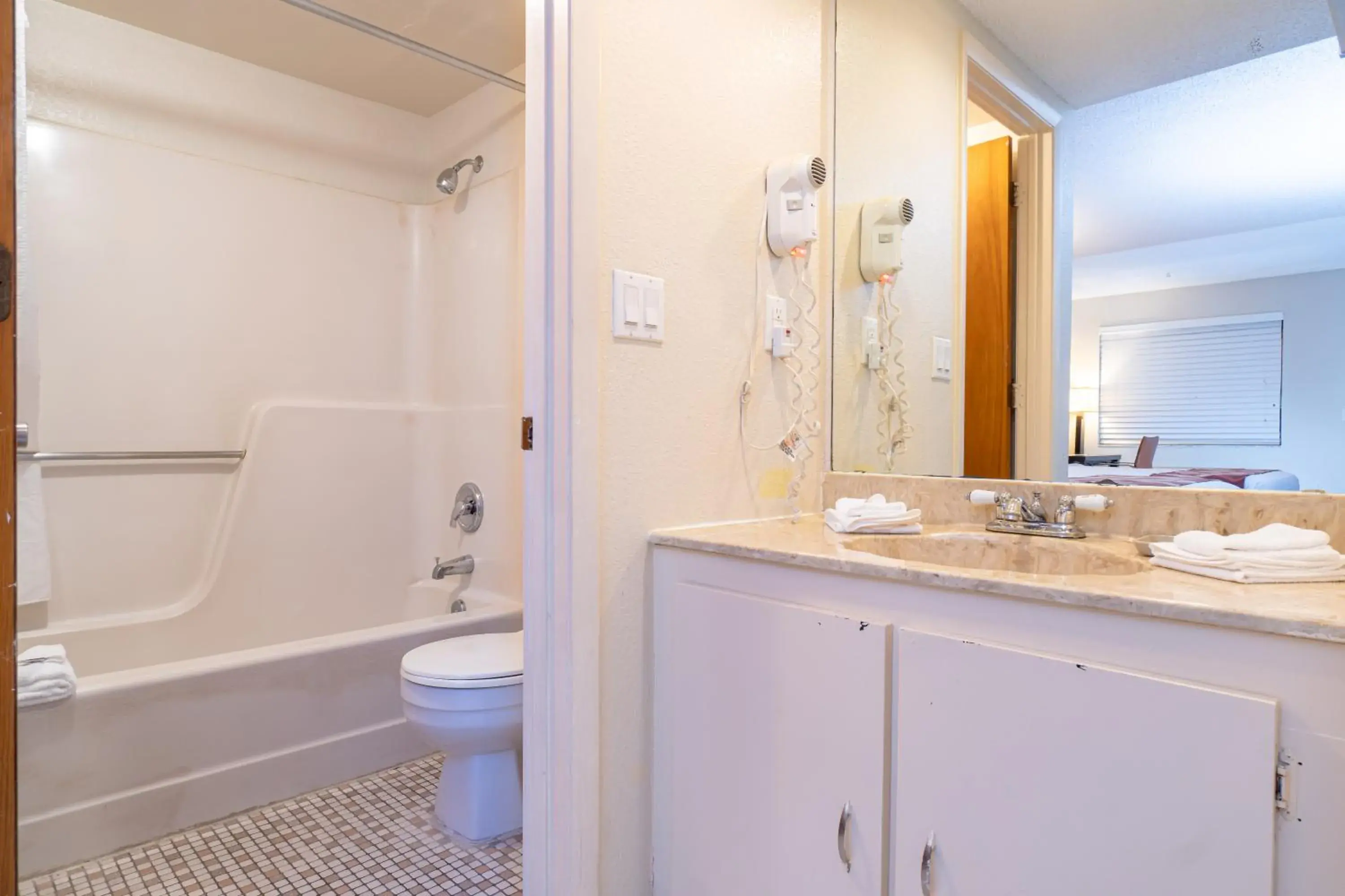 Sevilla Inn Kissimmee- Near Disney Sevilla Inn Kissimmee- Near Disney