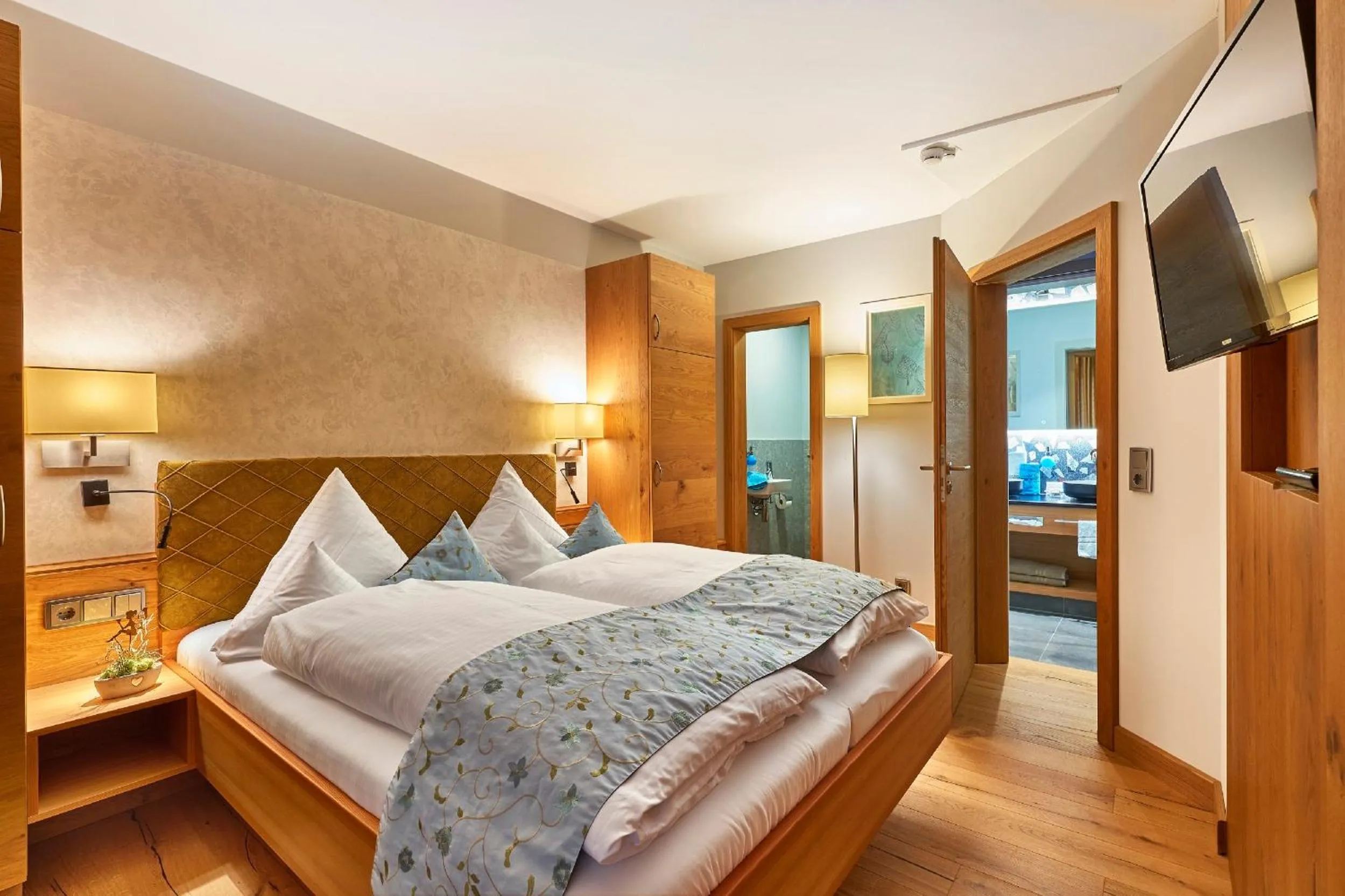 Bedroom, Bed in Spirit & SPA Birkenhof am Elfenhain