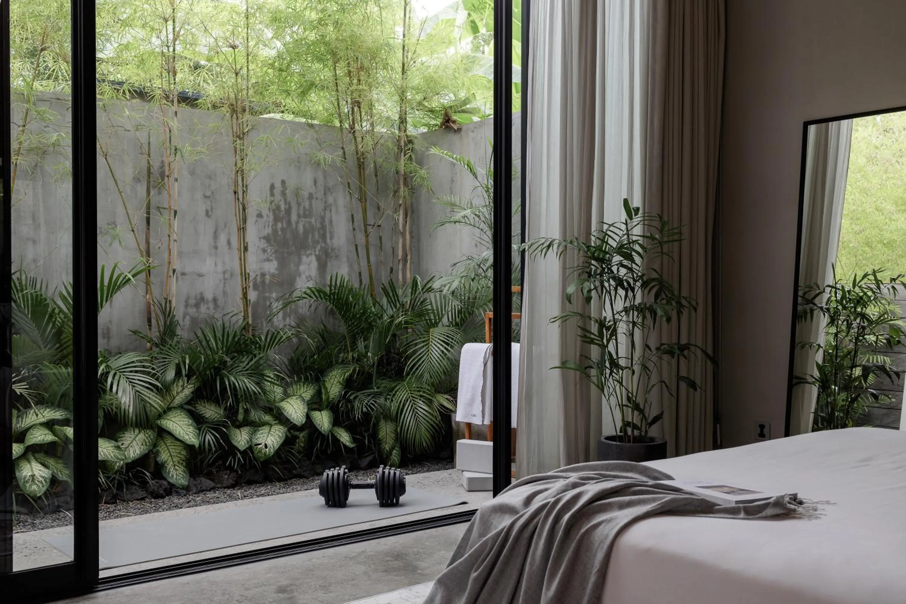 Balcony/Terrace, Bed in OXO Townhouses Umalas