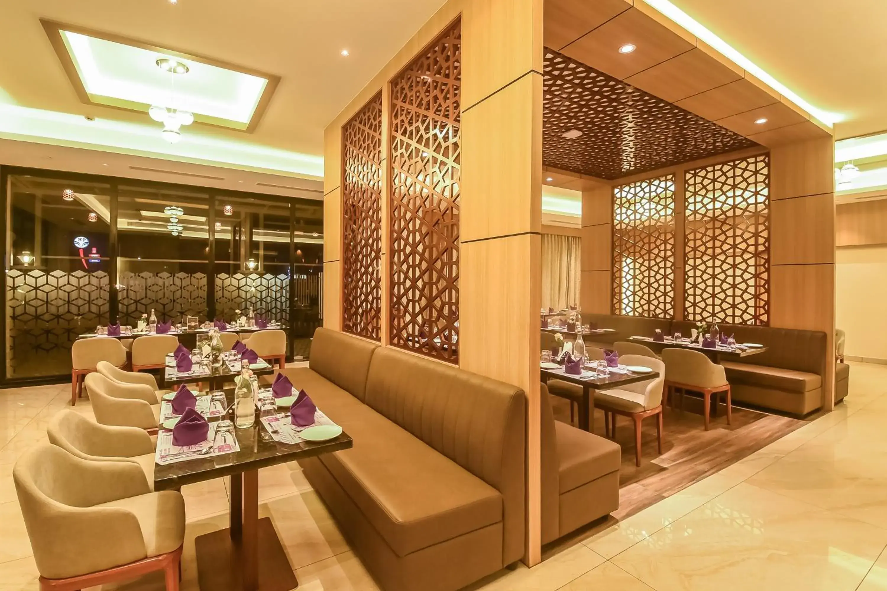 Restaurant/places to eat in Emerald Clarks Inn Suites Restaurant/places to eat in Emerald Clarks Inn Suites