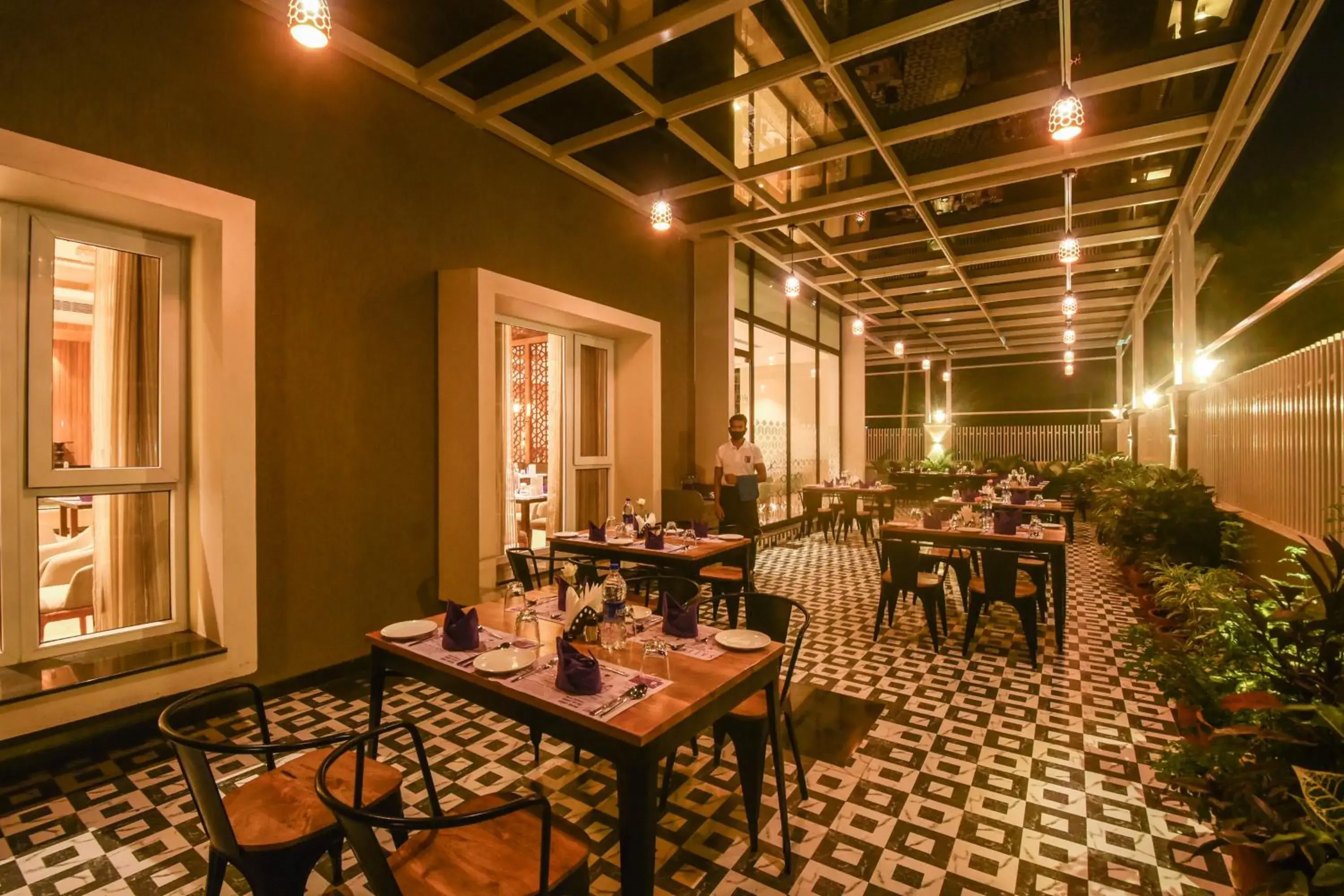 Restaurant/places to eat in Emerald Clarks Inn Suites Restaurant/places to eat in Emerald Clarks Inn Suites