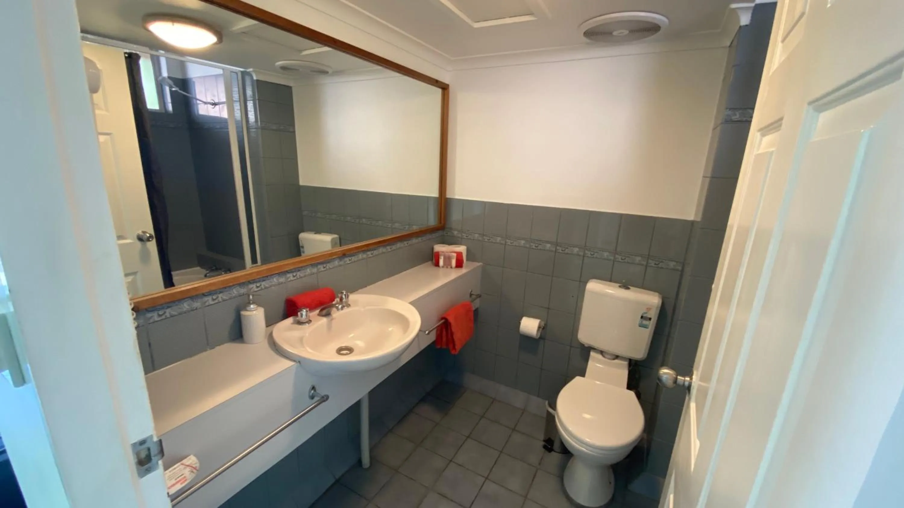 Bathroom in Holiday Lodge Apartment