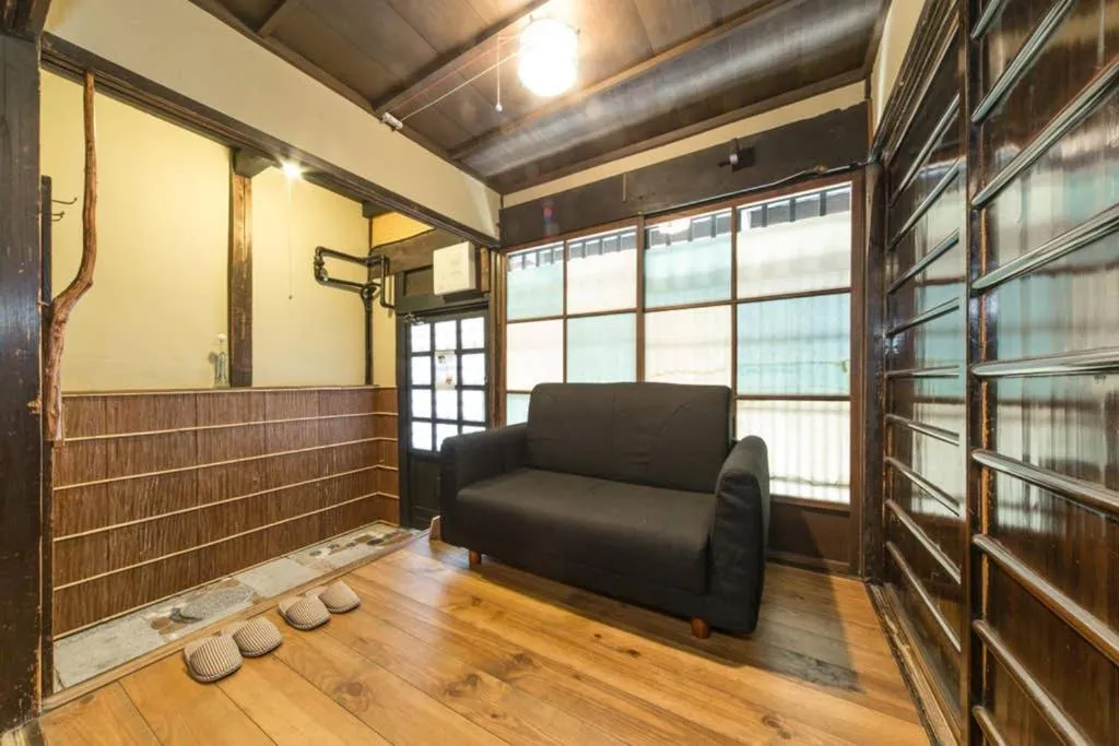 Sanjo Iho-an