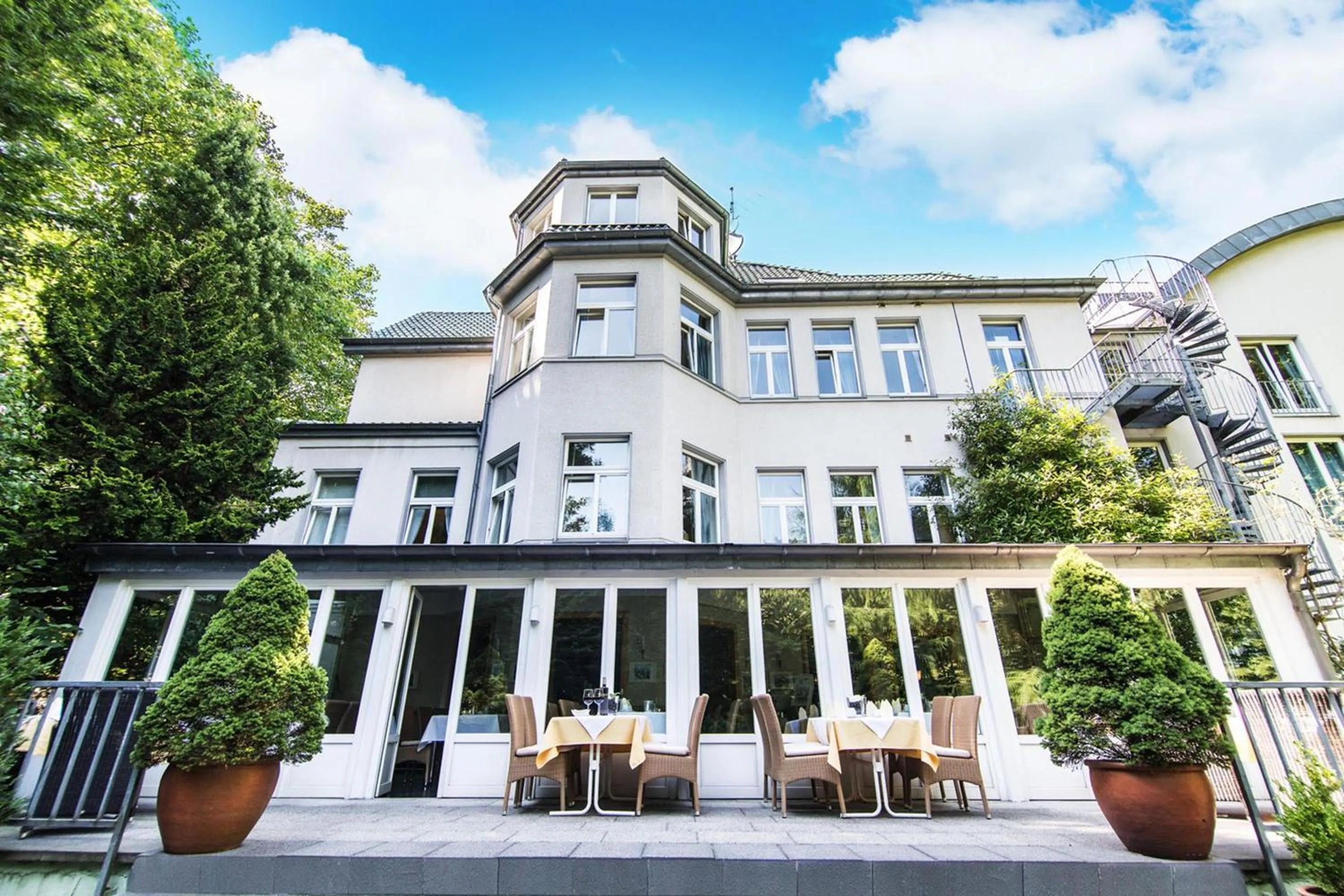 Property building in Hotel Das Lola