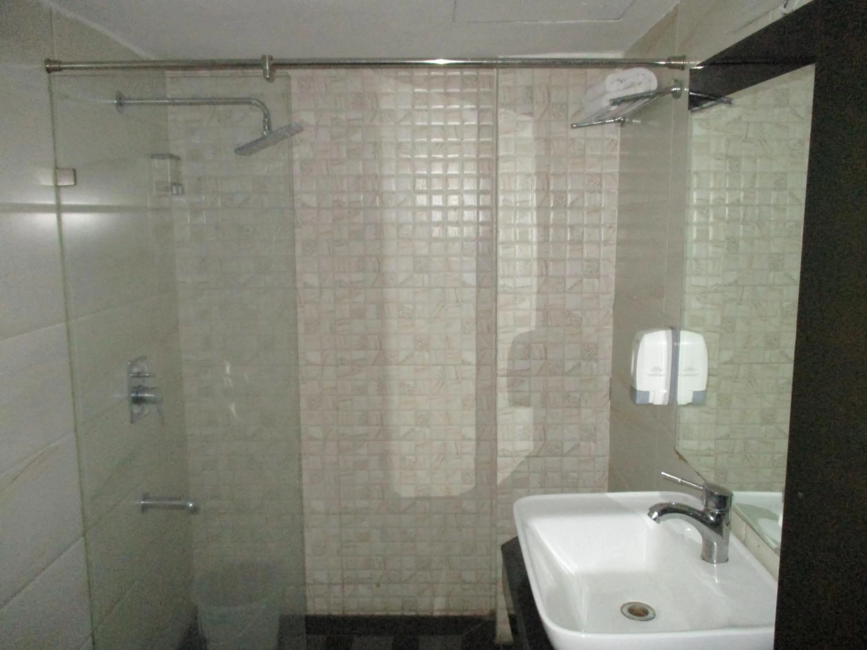 Bathroom in Broadway Inn