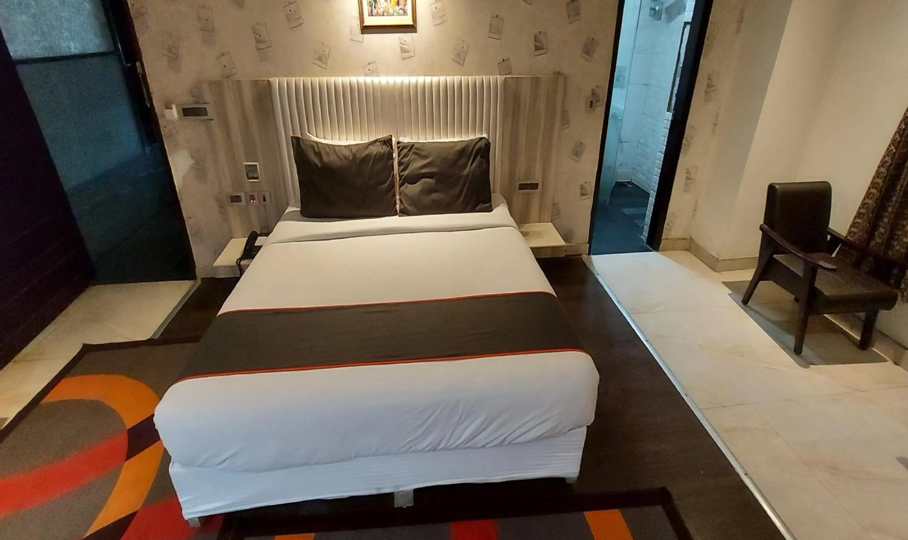 Bed in Broadway Inn