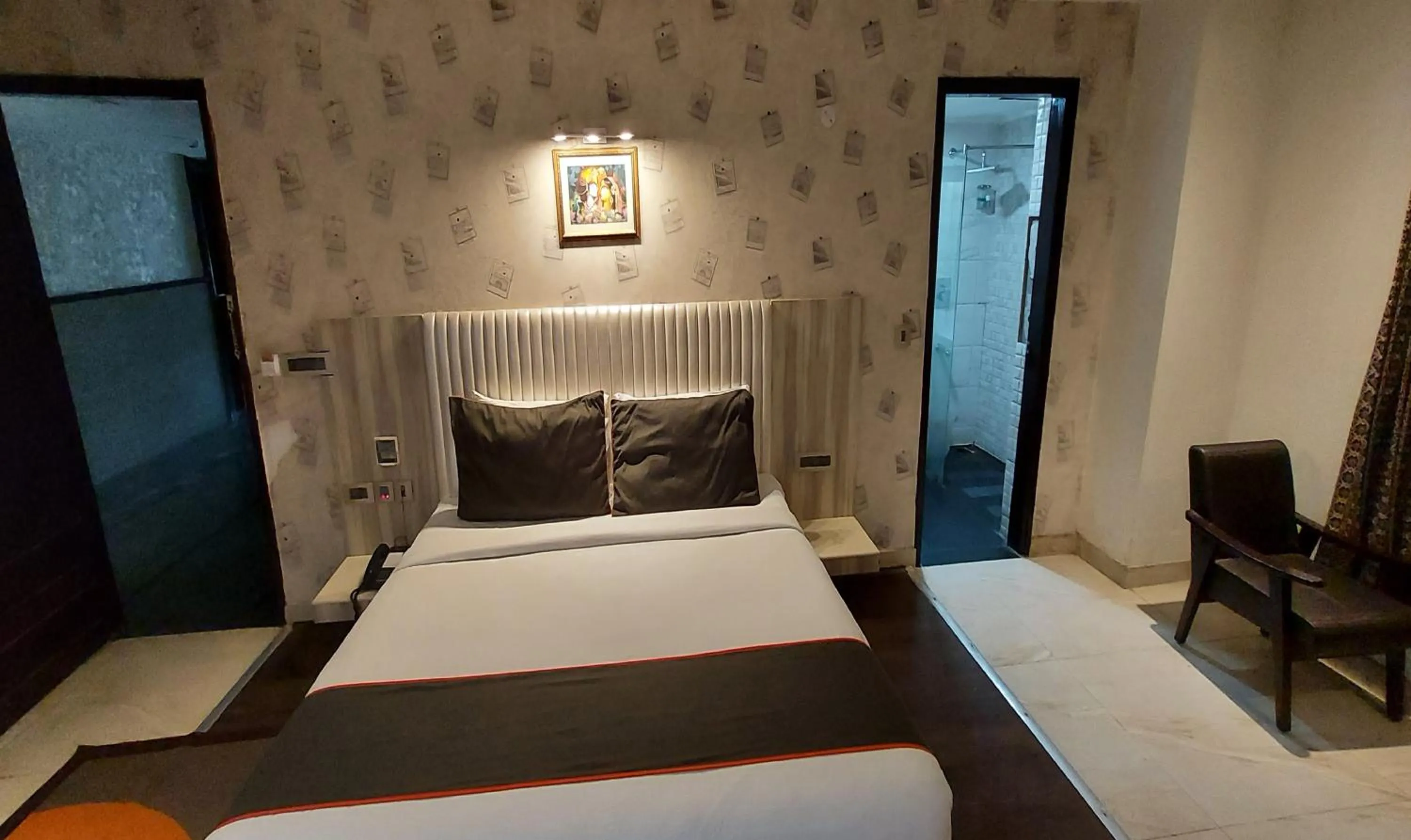Bed in Broadway Inn
