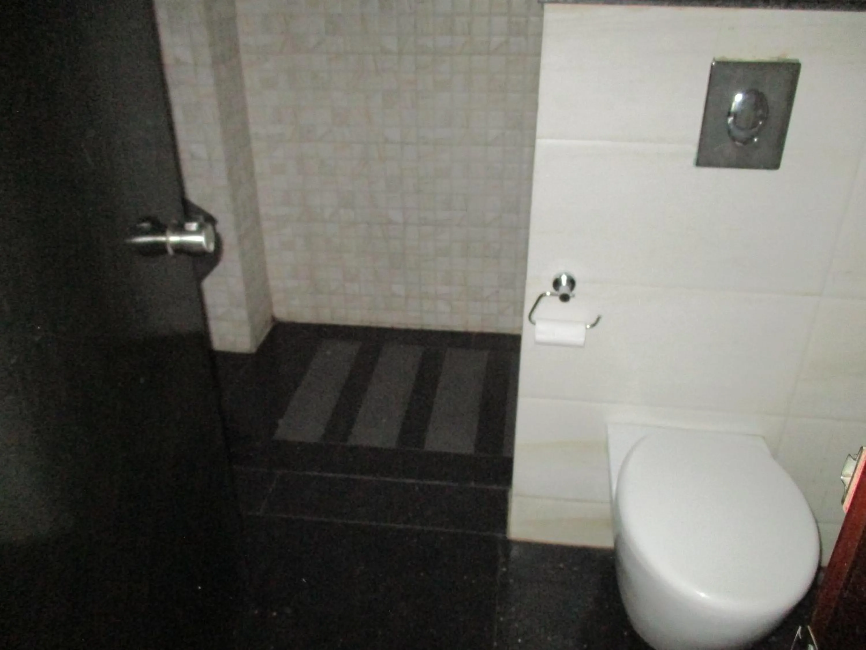 Bathroom in Broadway Inn