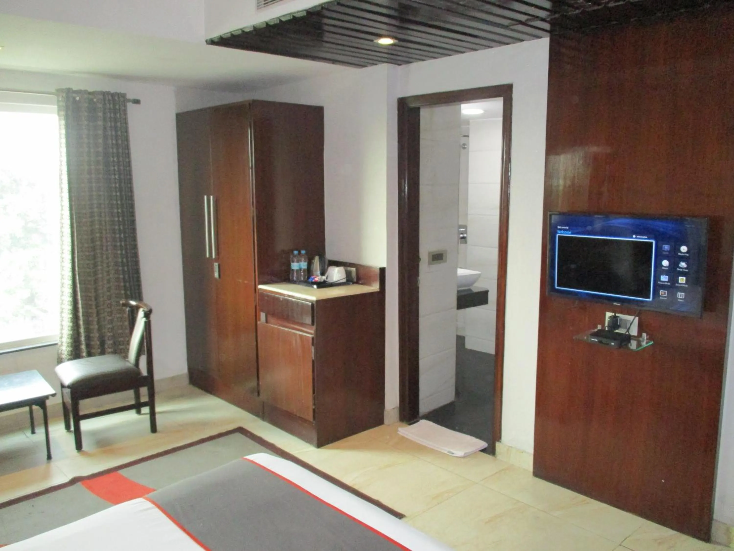 TV and multimedia in Broadway Inn