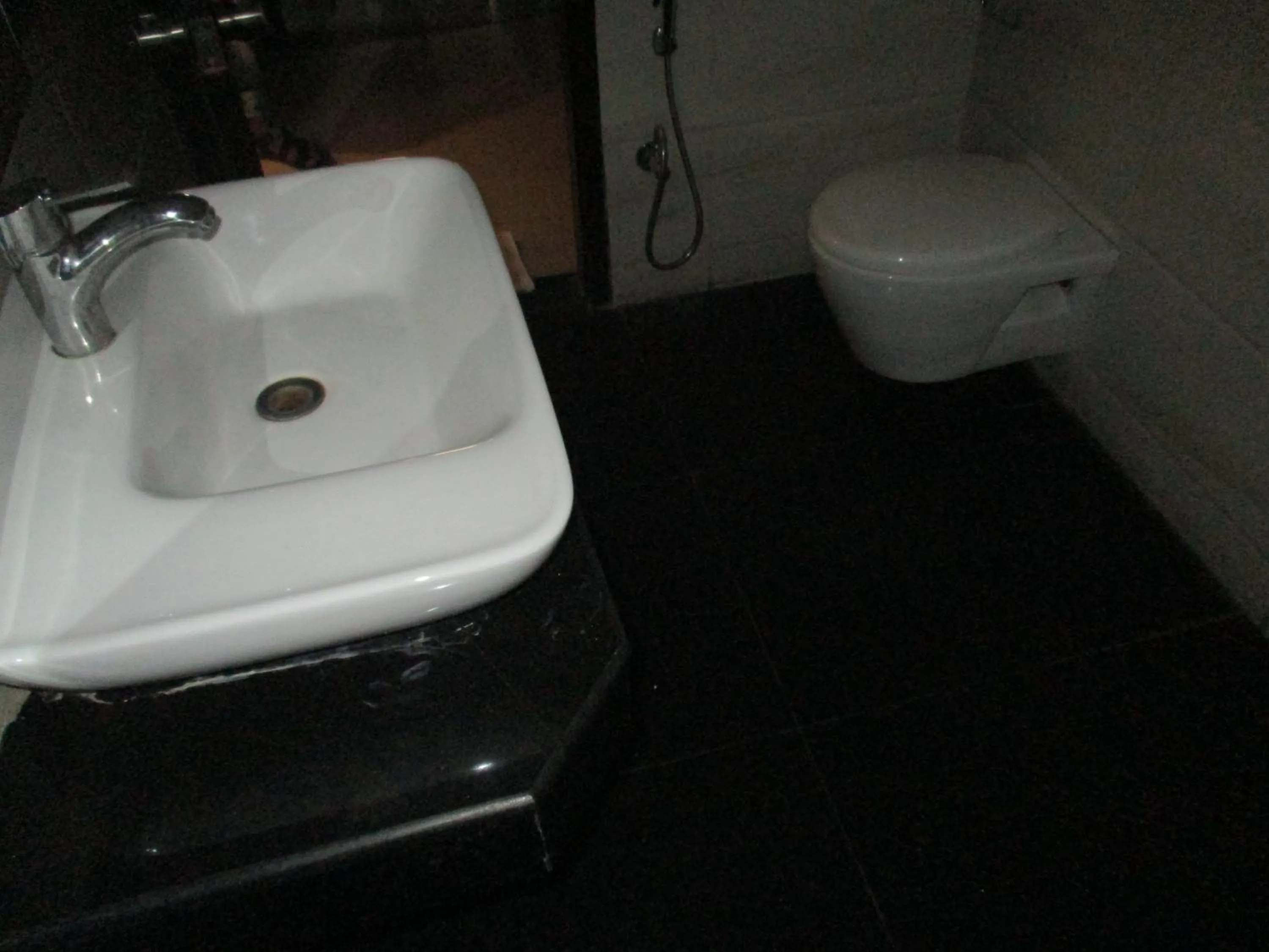 Bathroom in Broadway Inn