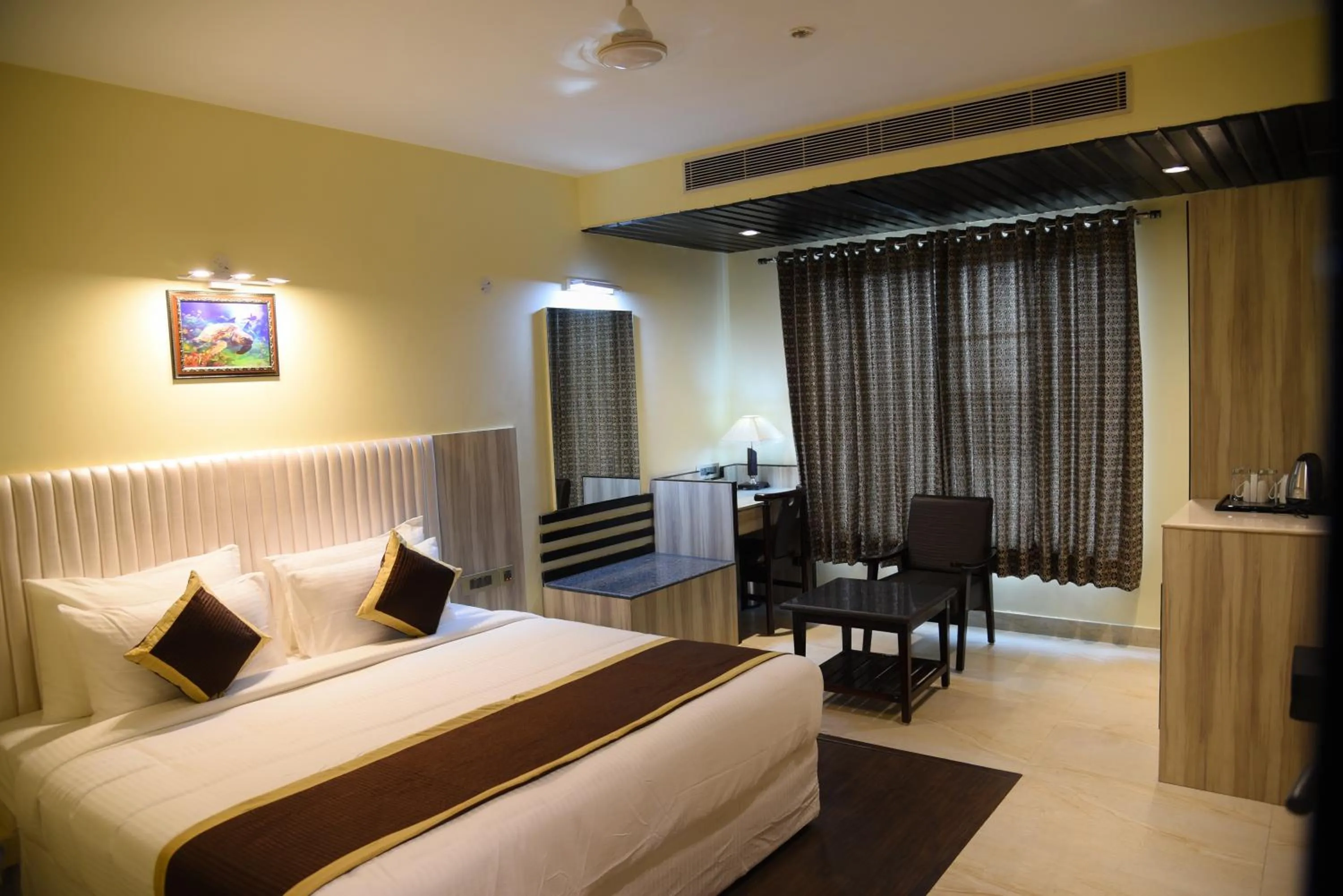Bed in Broadway Inn