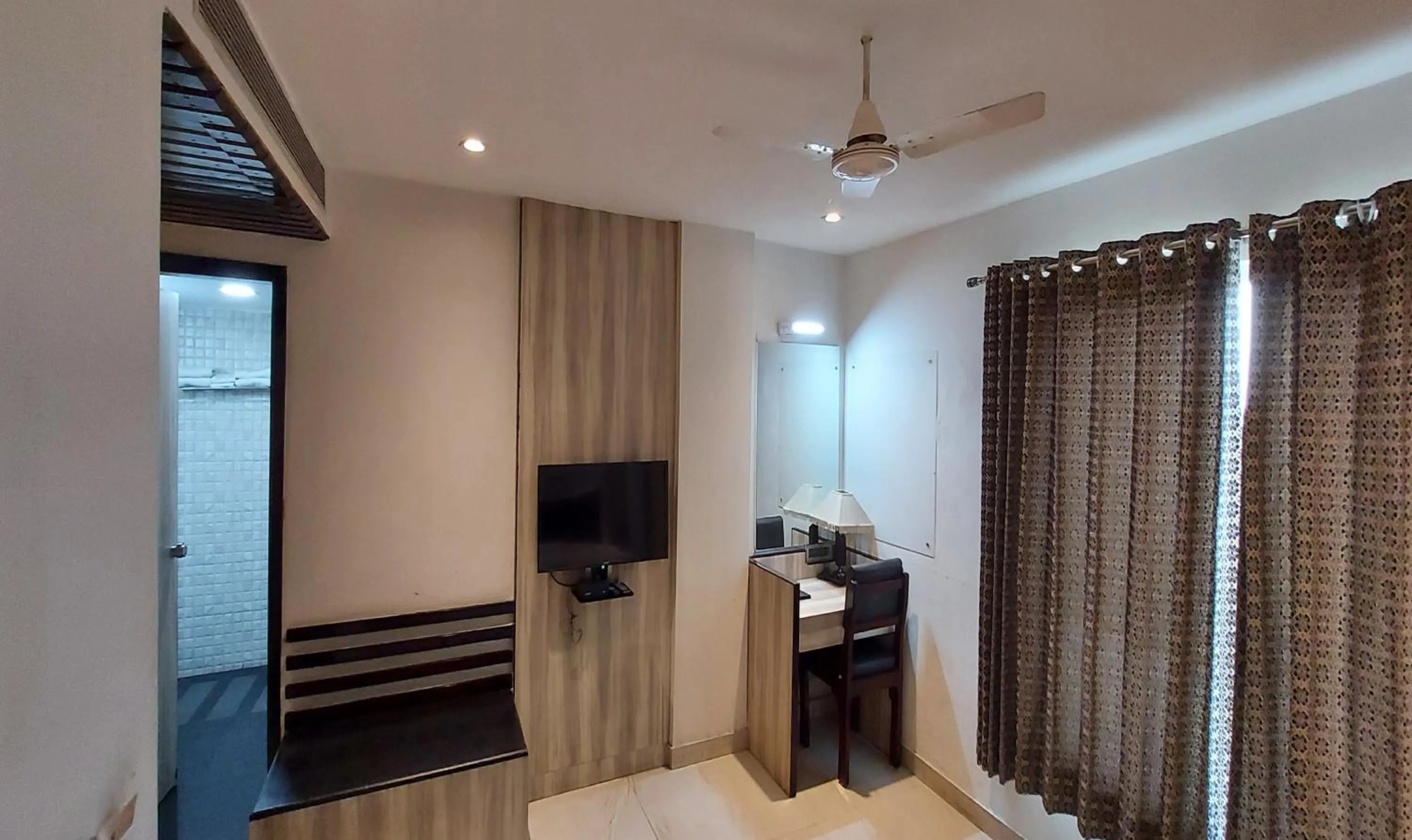 TV and multimedia in Broadway Inn