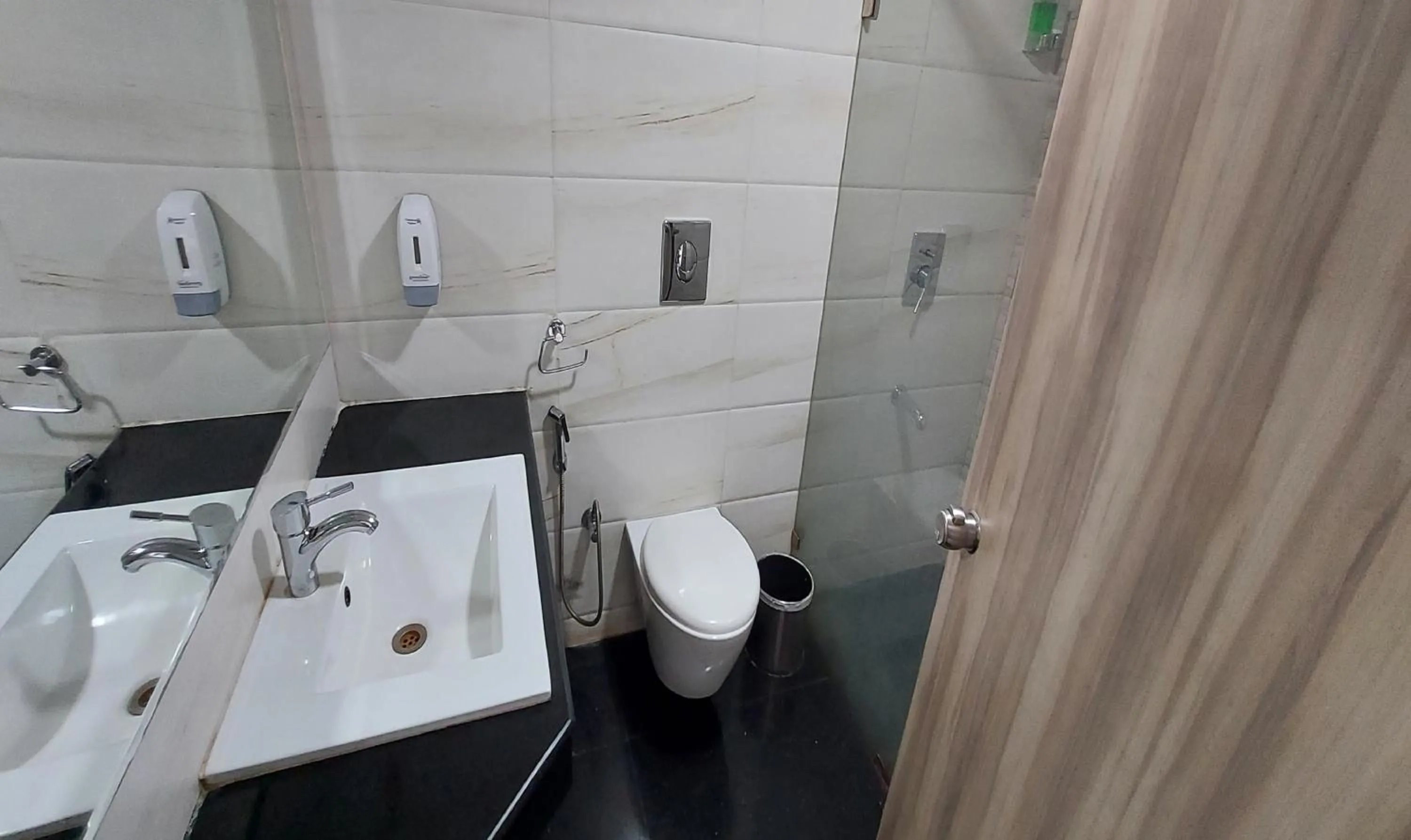 Bathroom in Broadway Inn