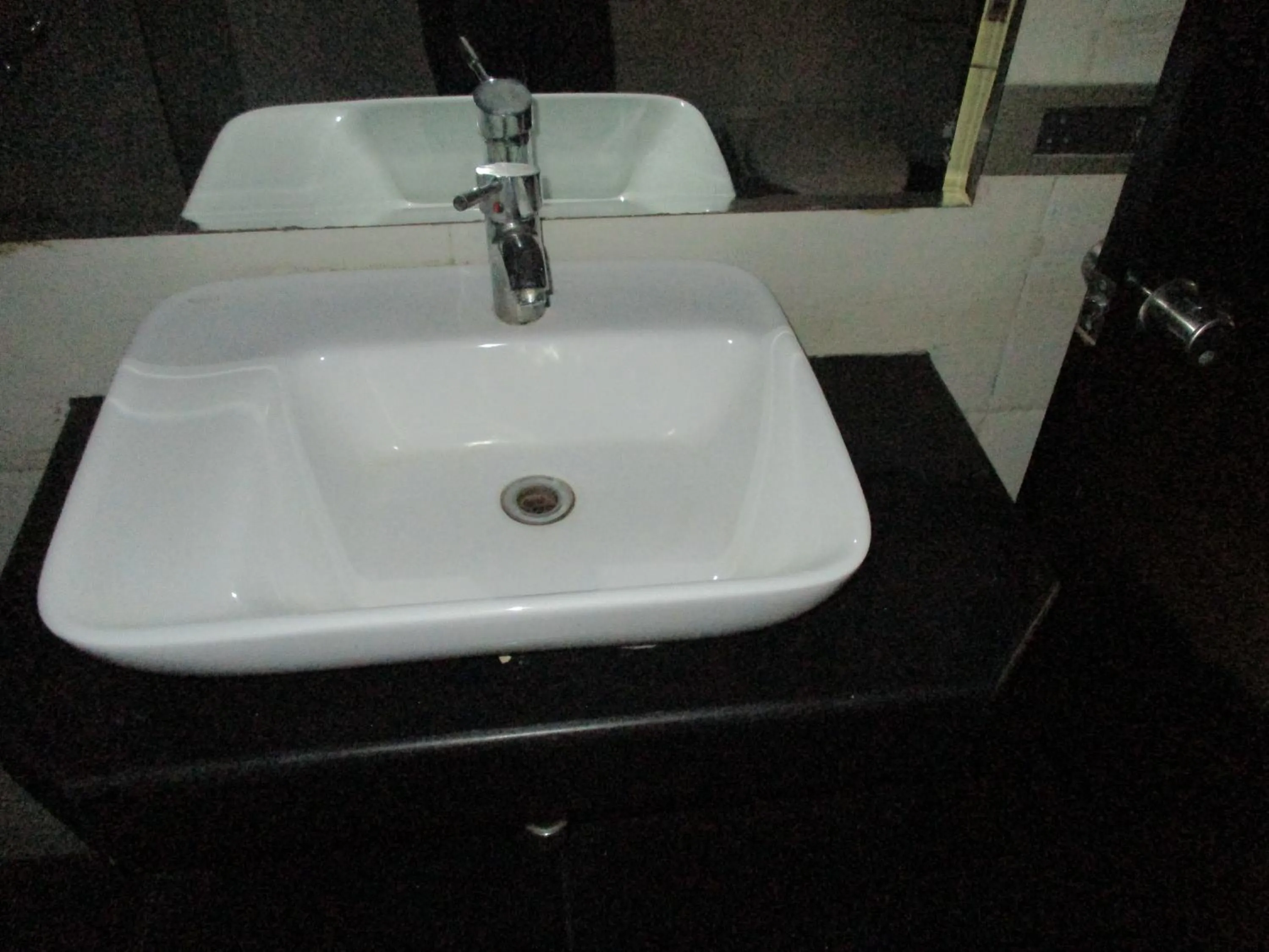 Bathroom in Broadway Inn