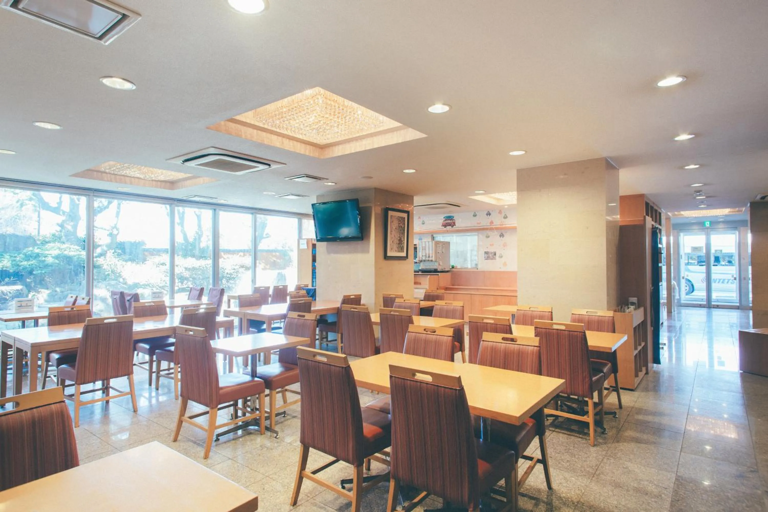 Communal lounge/ TV room in Kuretake-INN Omaezaki