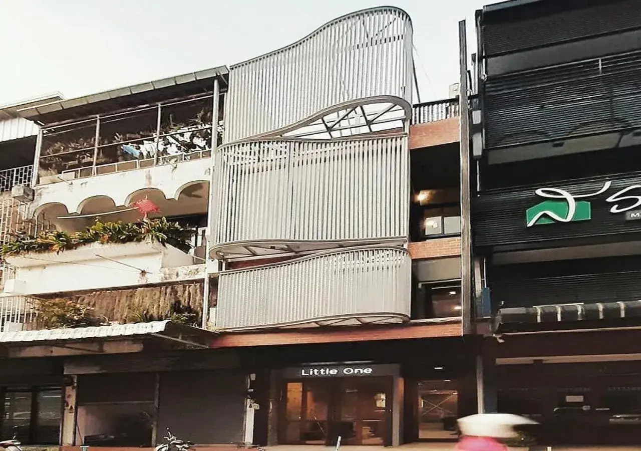 Property building in Little One Property building in Little One