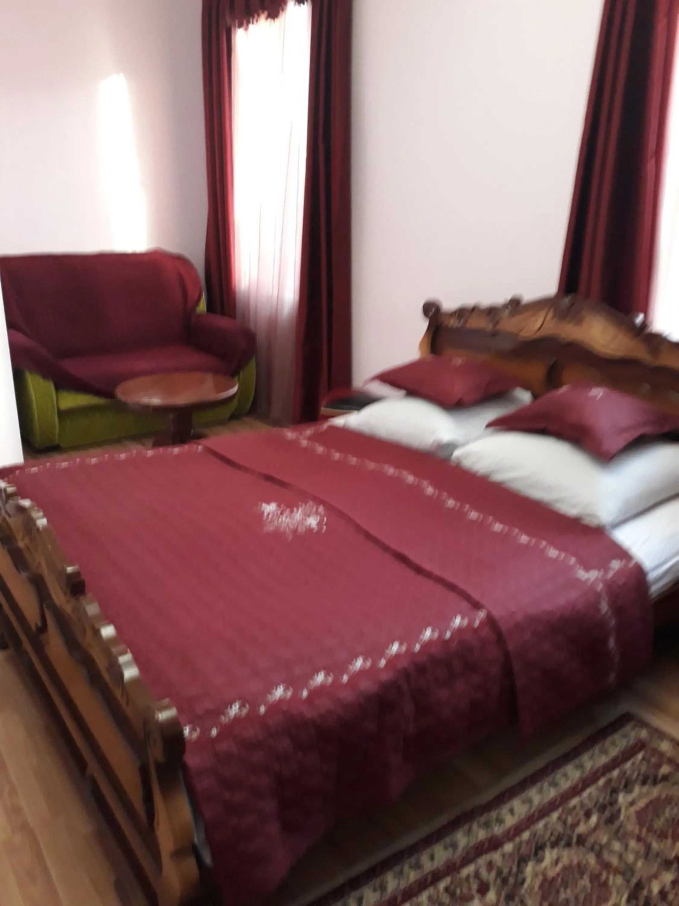 Bedroom, Bed in Hotel Noy