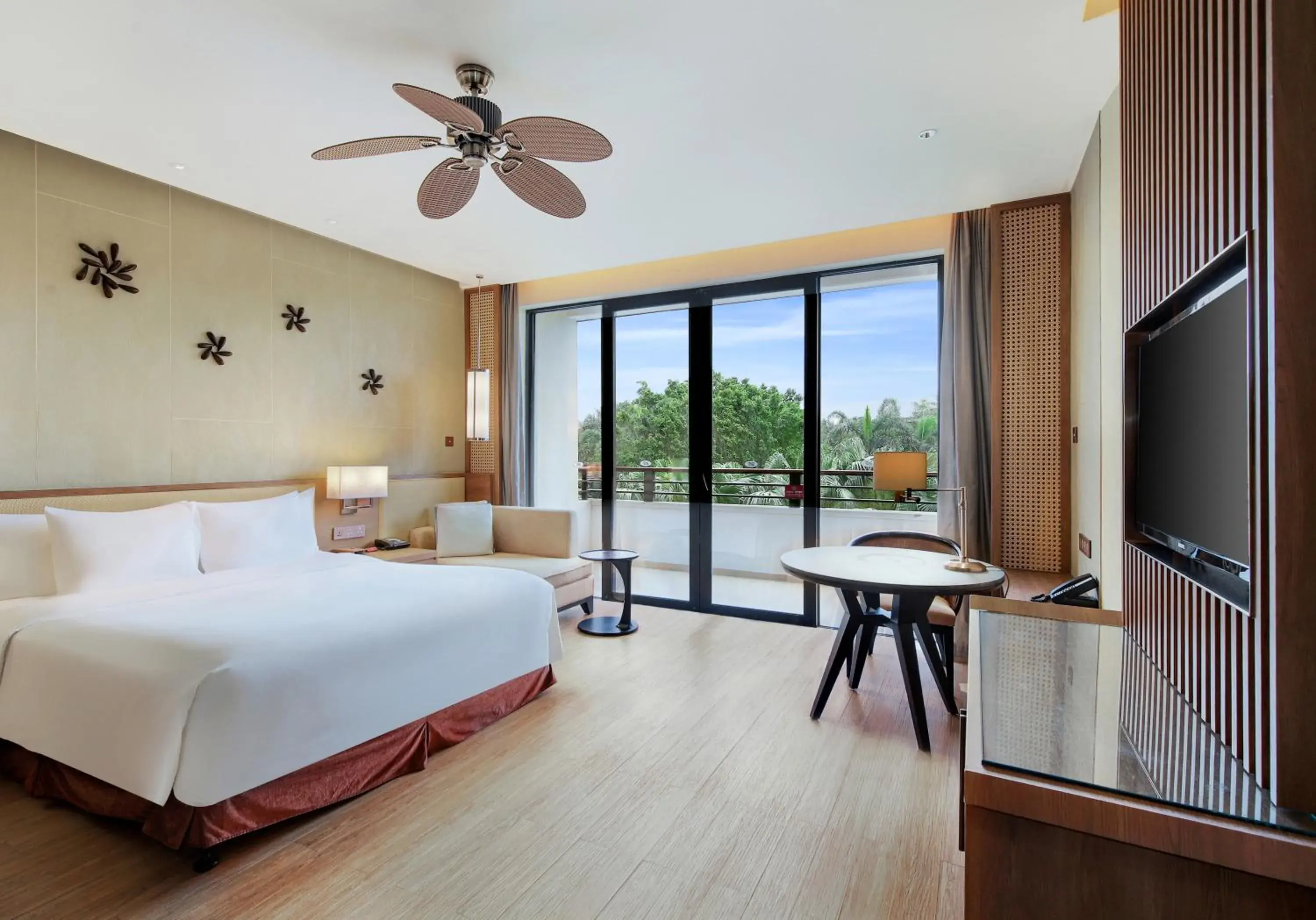Premium King Room in Crowne Plaza Hailing Island by IHG Premium King Room in Crowne Plaza Hailing Island by IHG